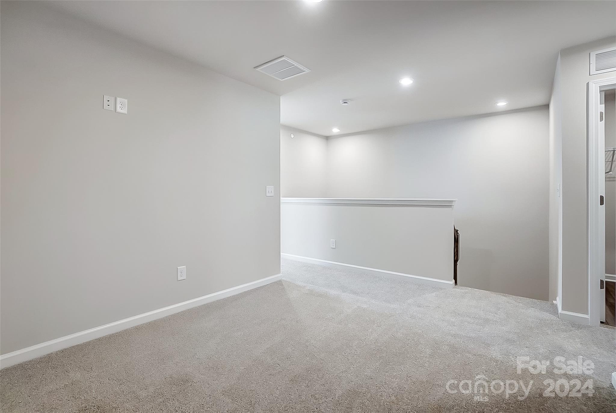 2335 Hedgecliff Road 14 Property Photo 17