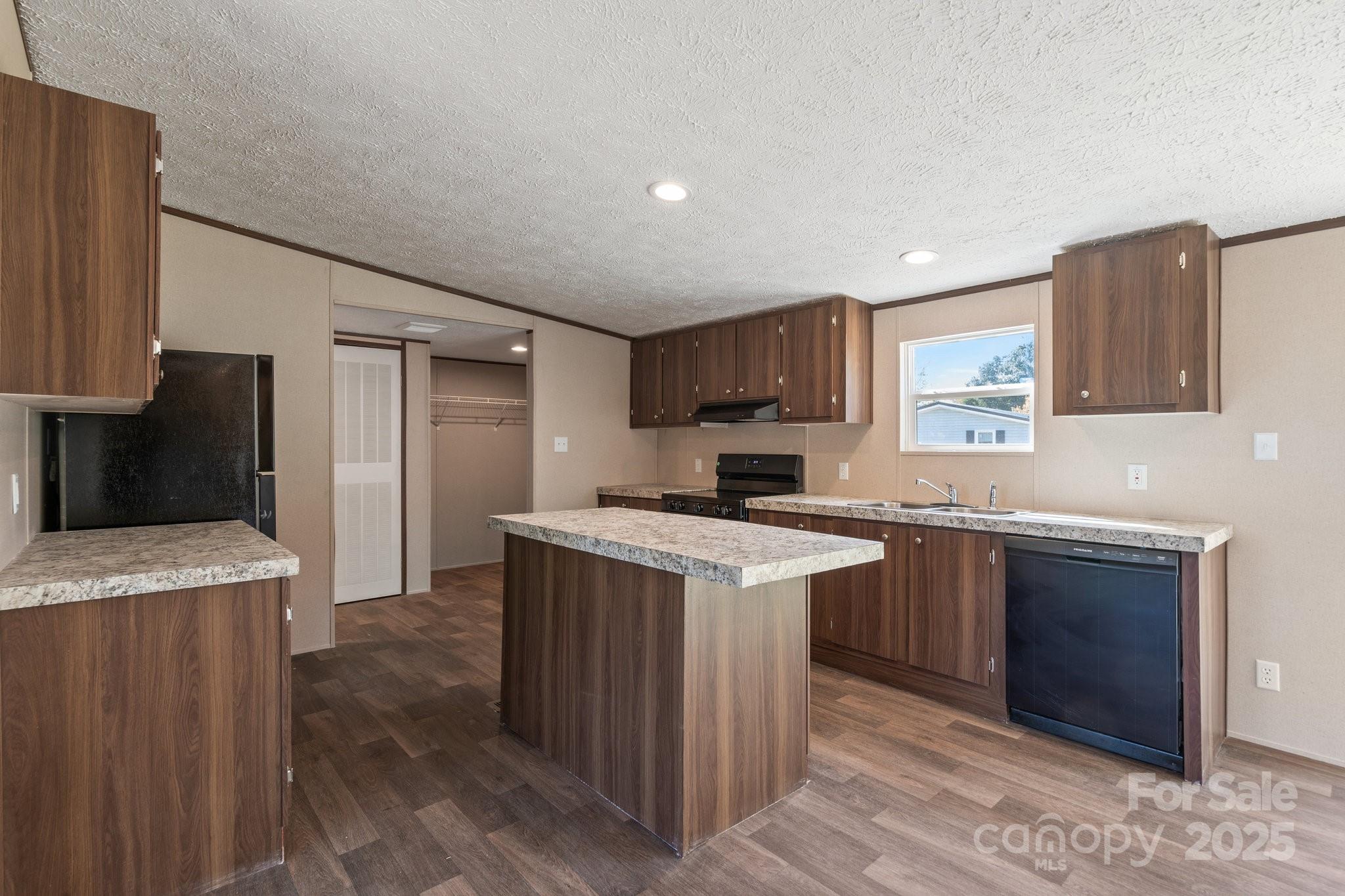 1128 Bethesda Road Property Photo 13
