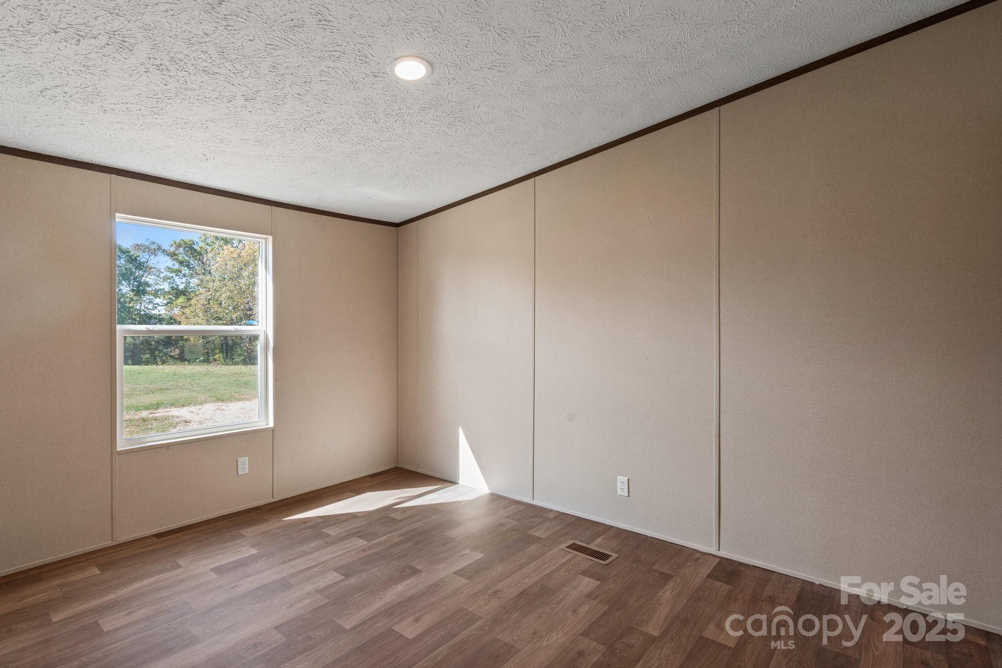 1128 Bethesda Road Property Photo 19