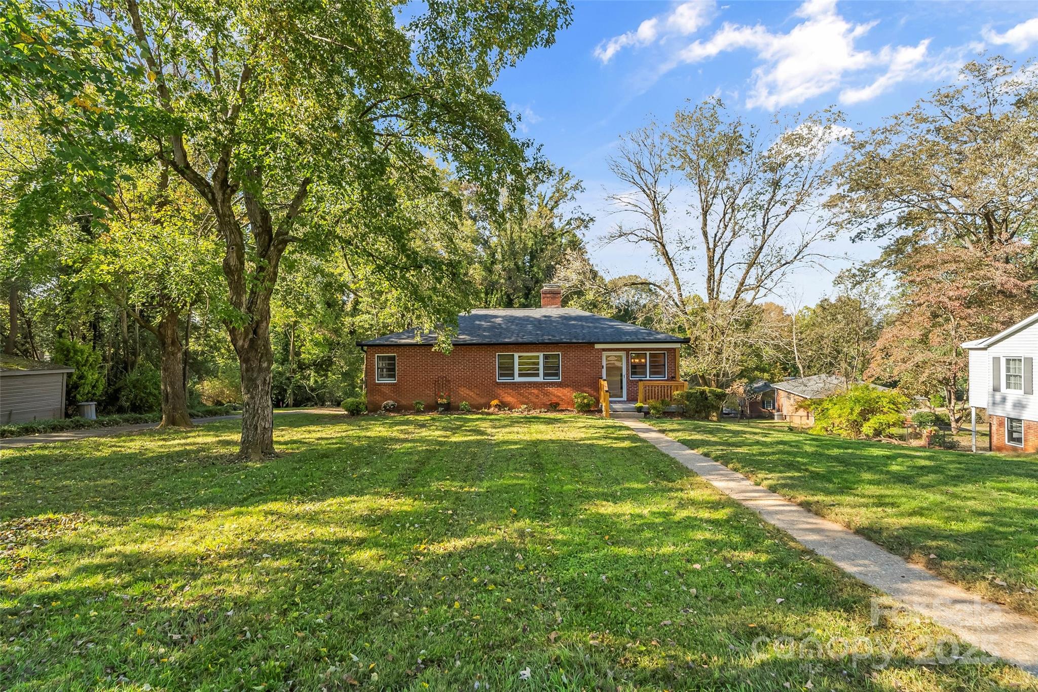 105 Walton Road Property Photo 3
