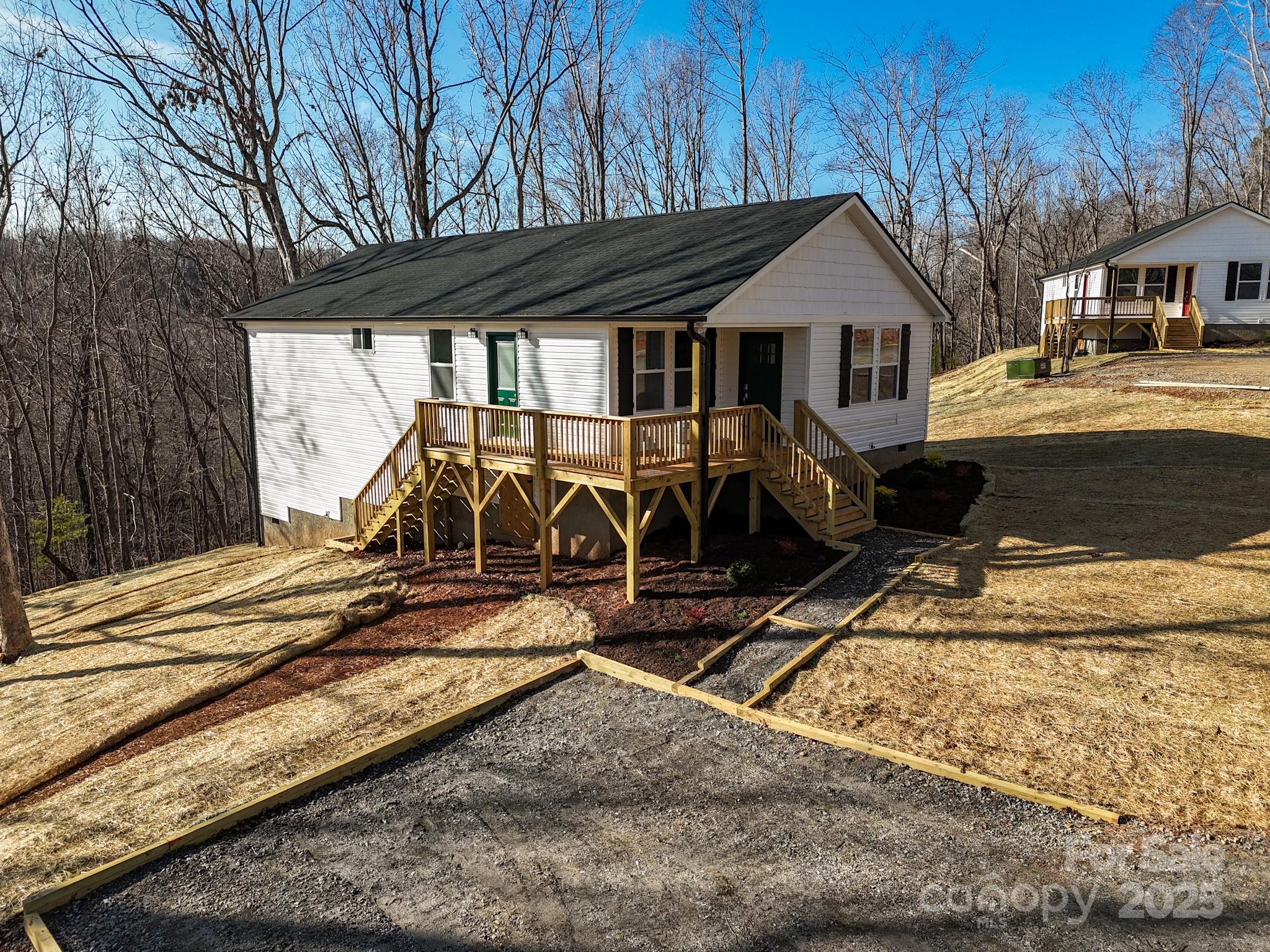 5225 Howard Gap Road Property Photo