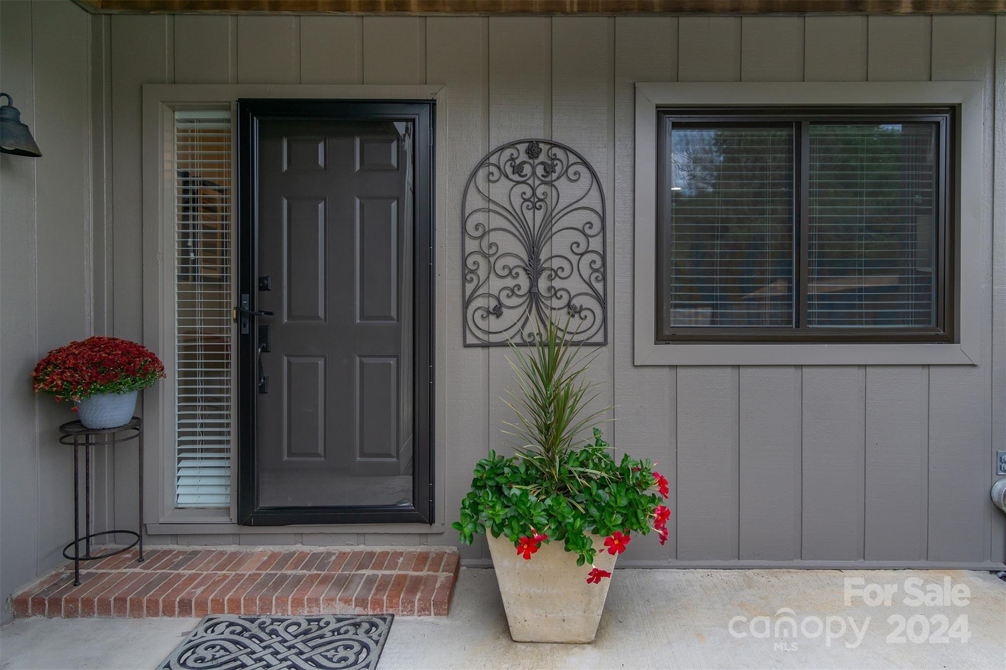 203 Juniper Lane Property Photo 1