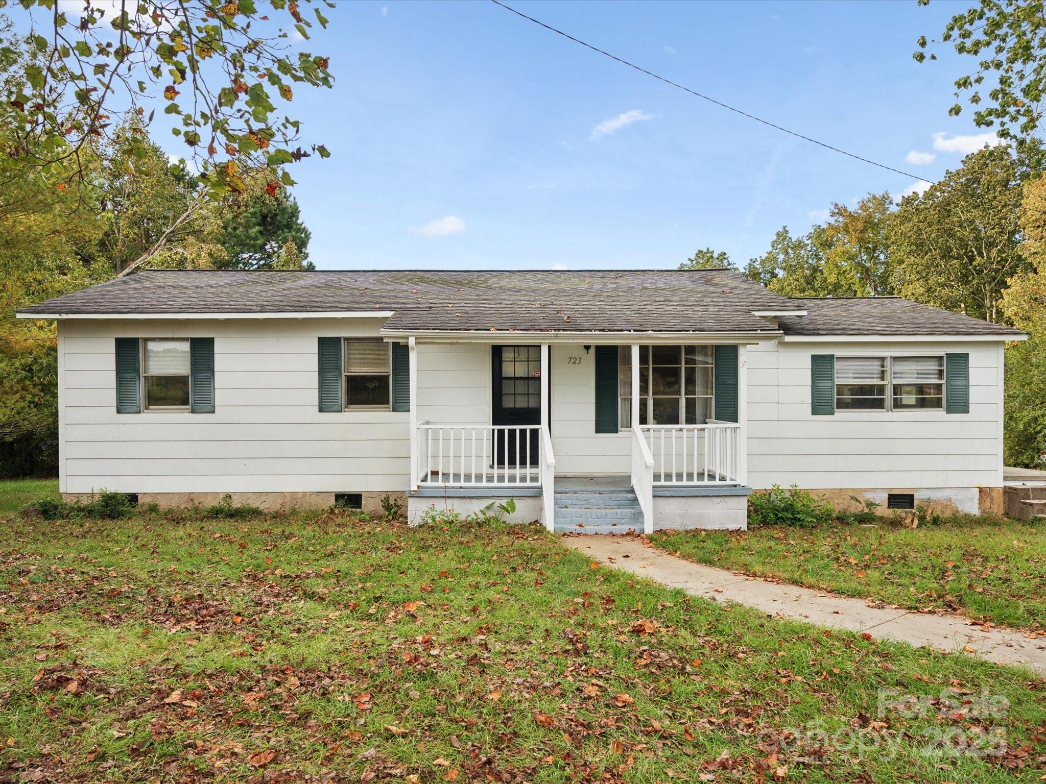 723 Chestnut Ridge Church Road Property Photo 2