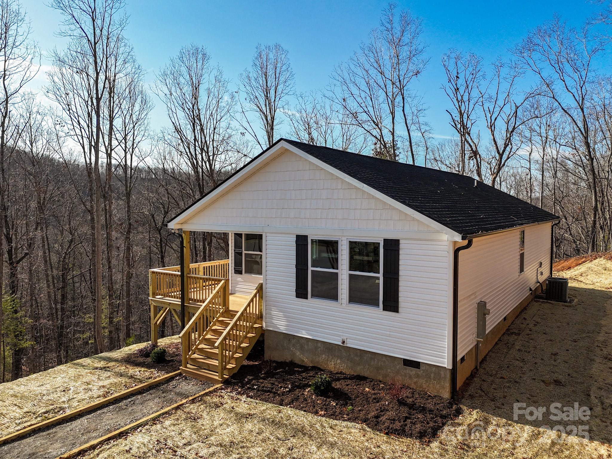 5227 Howard Gap Road Property Photo