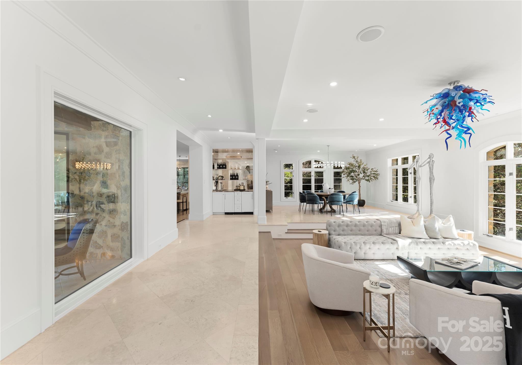 4231 Fox Brook Lane Property Photo 8