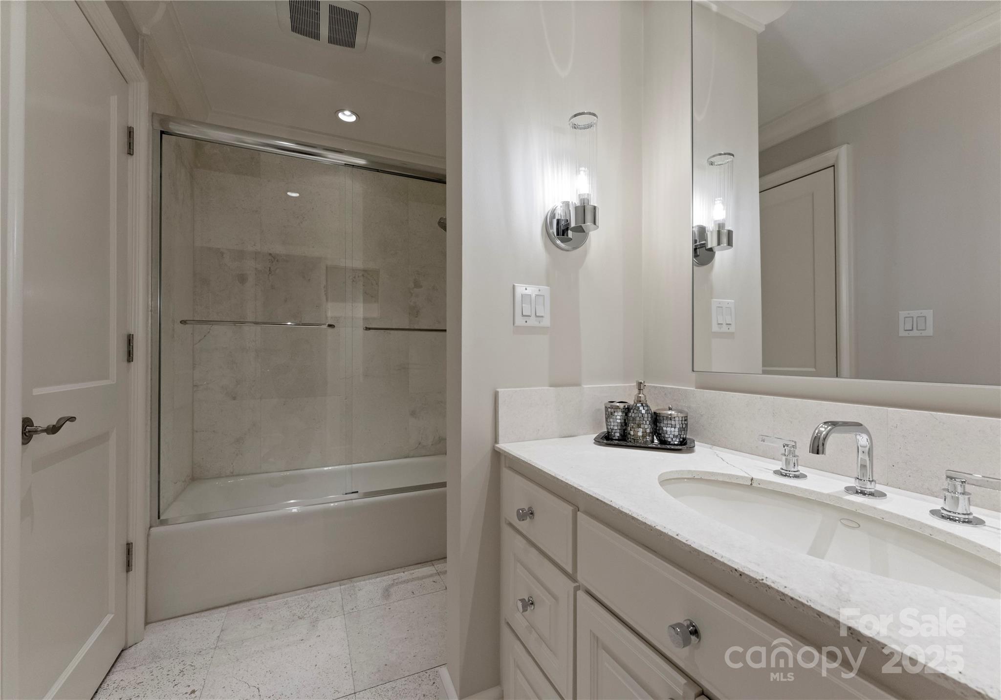 4231 Fox Brook Lane Property Photo 30