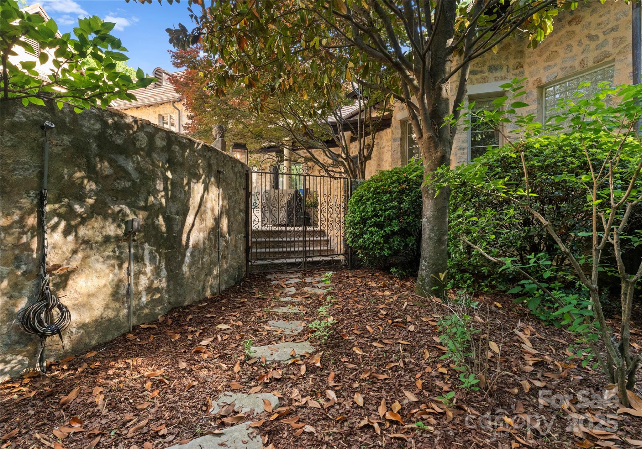 4231 Fox Brook Lane Property Photo 48