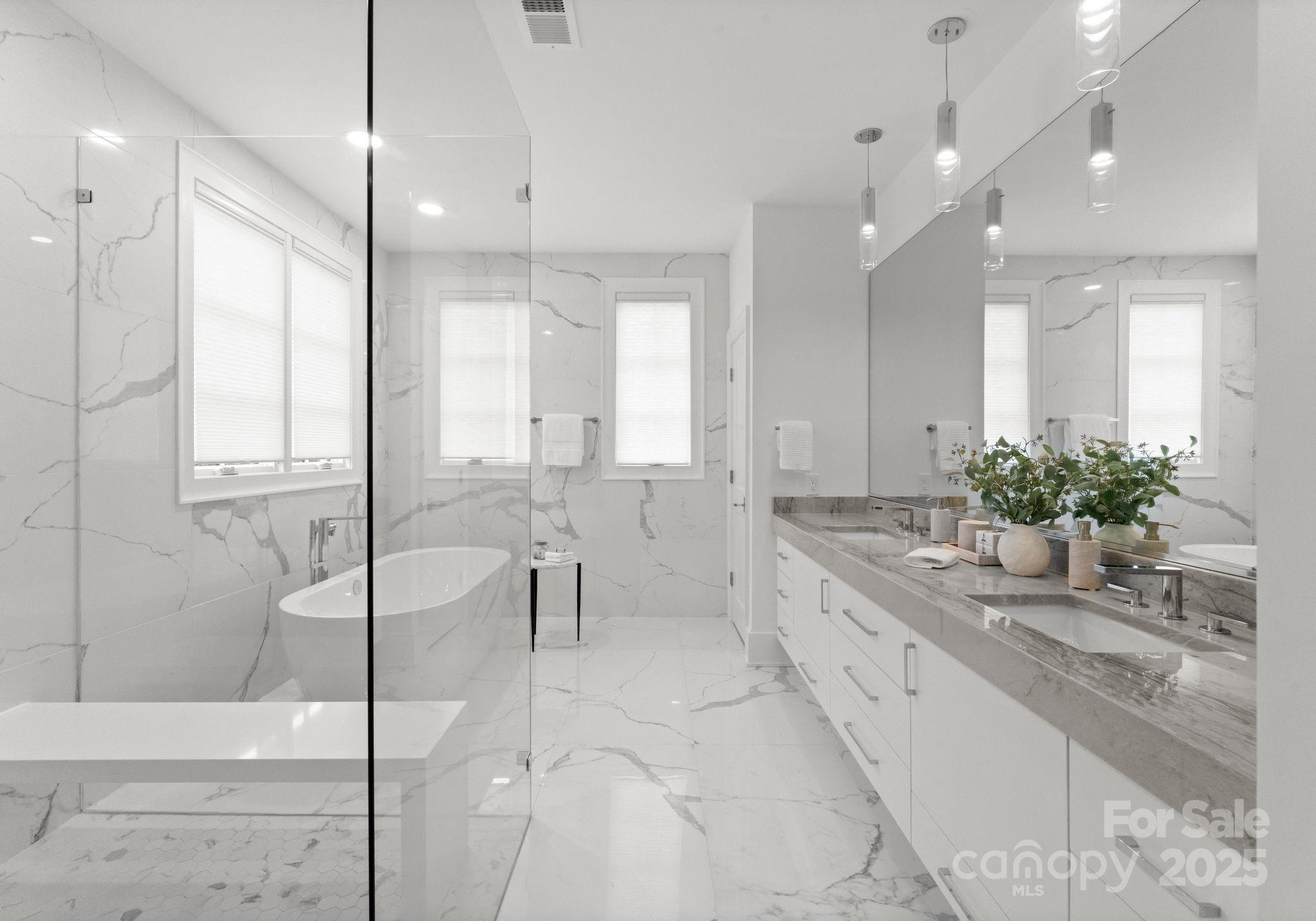 1446 Queens Road Property Photo 15