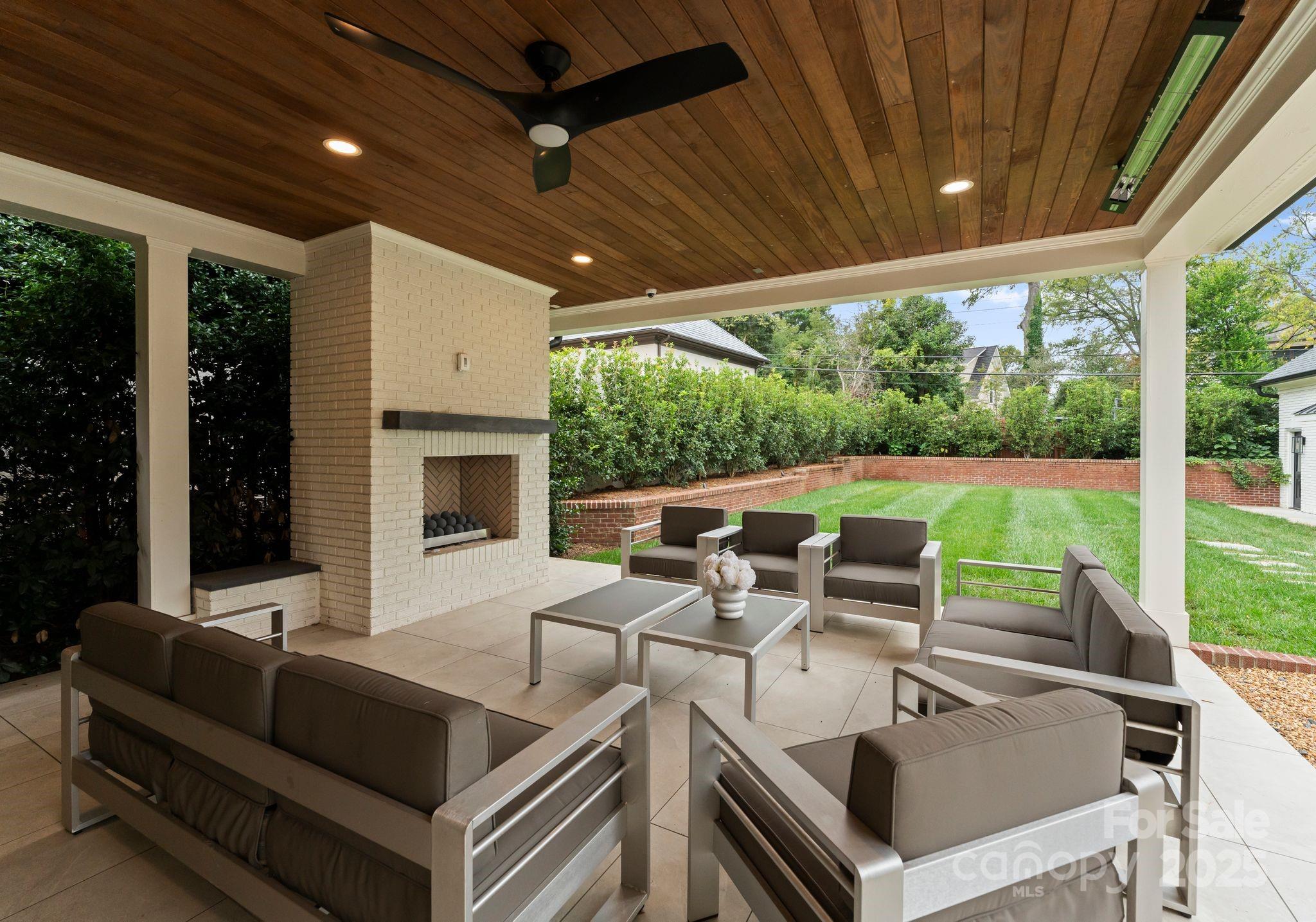 1446 Queens Road Property Photo 19