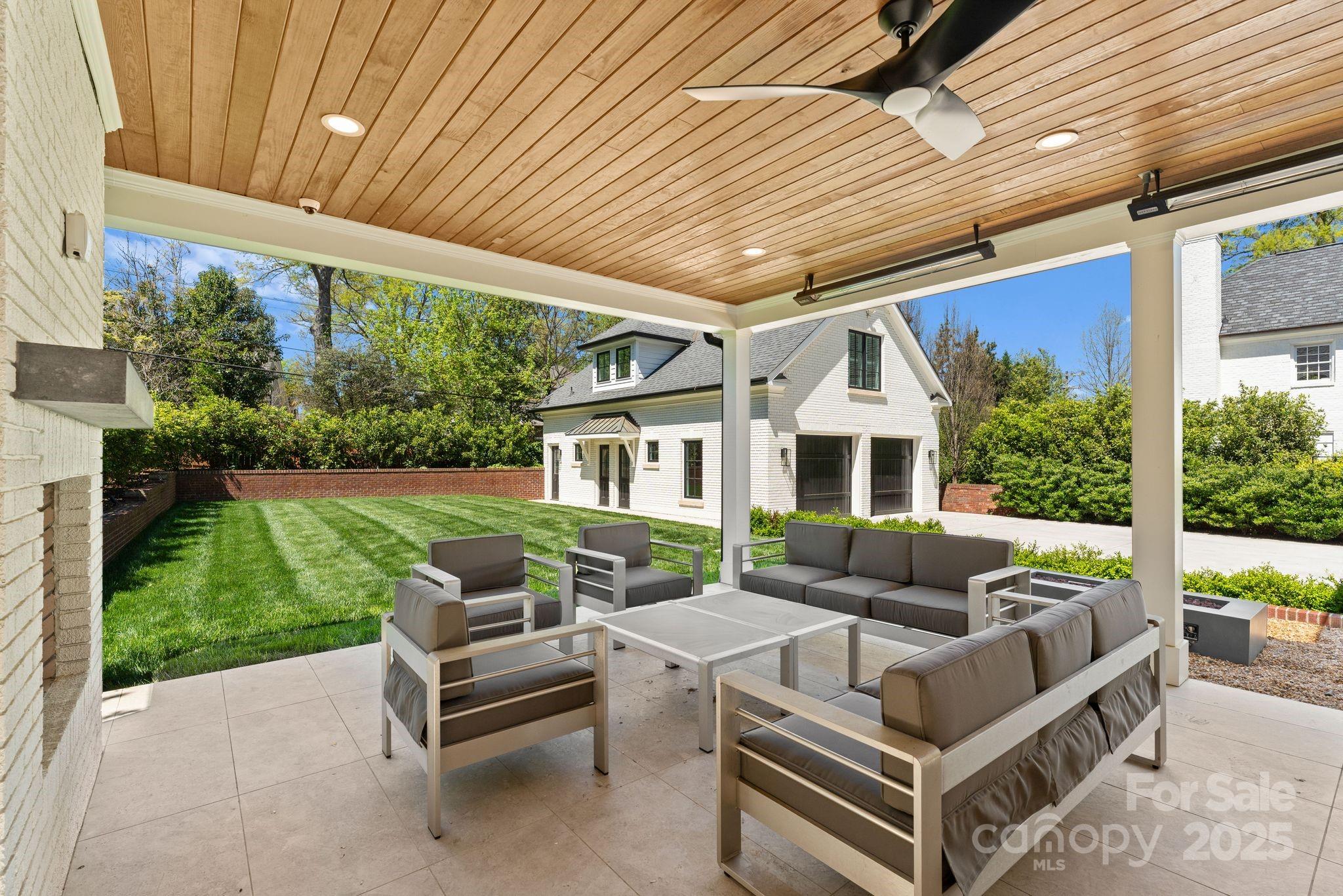 1446 Queens Road Property Photo 24