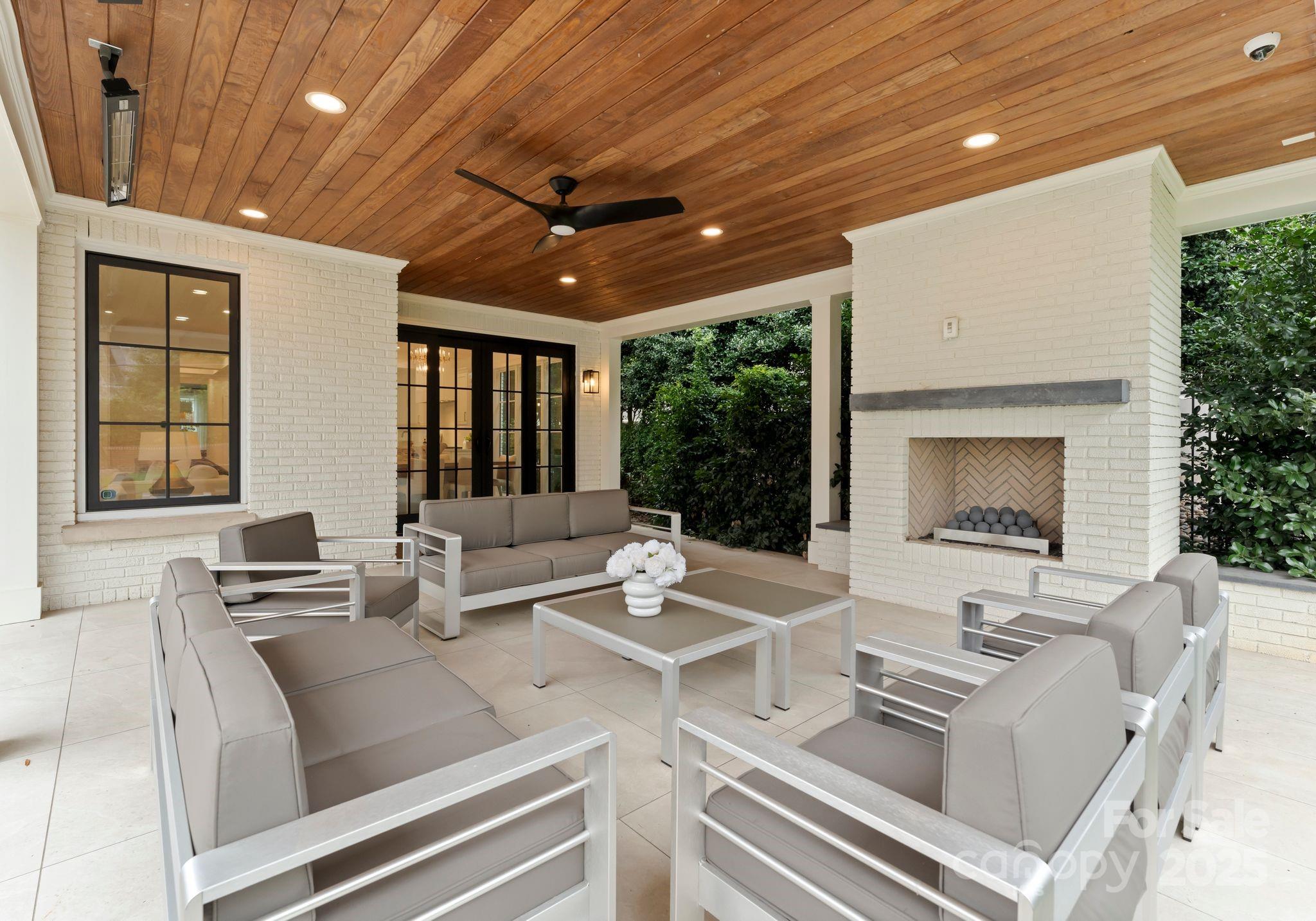 1446 Queens Road Property Photo 43
