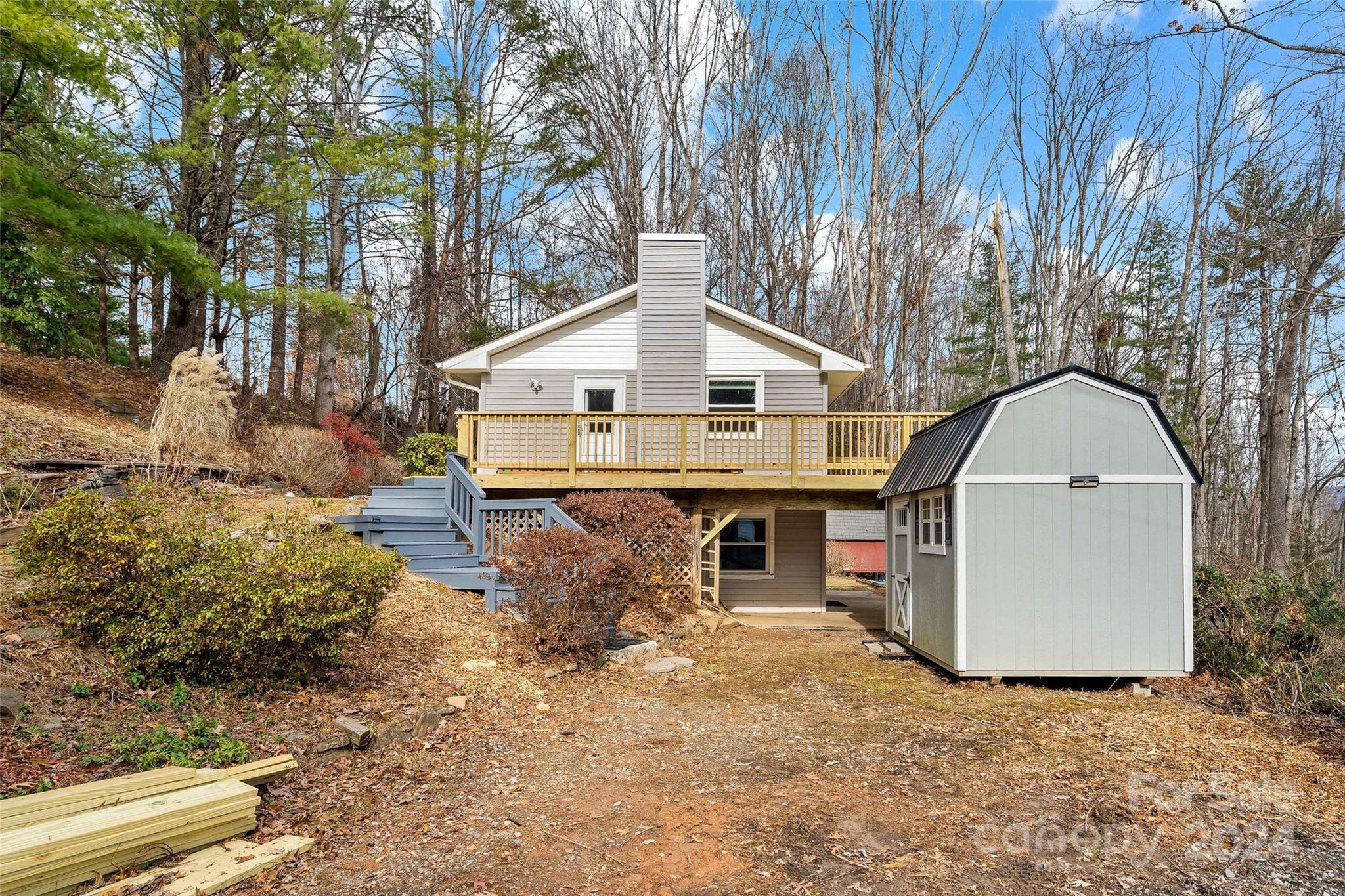 123 Avondale Ridge Road Property Photo 2