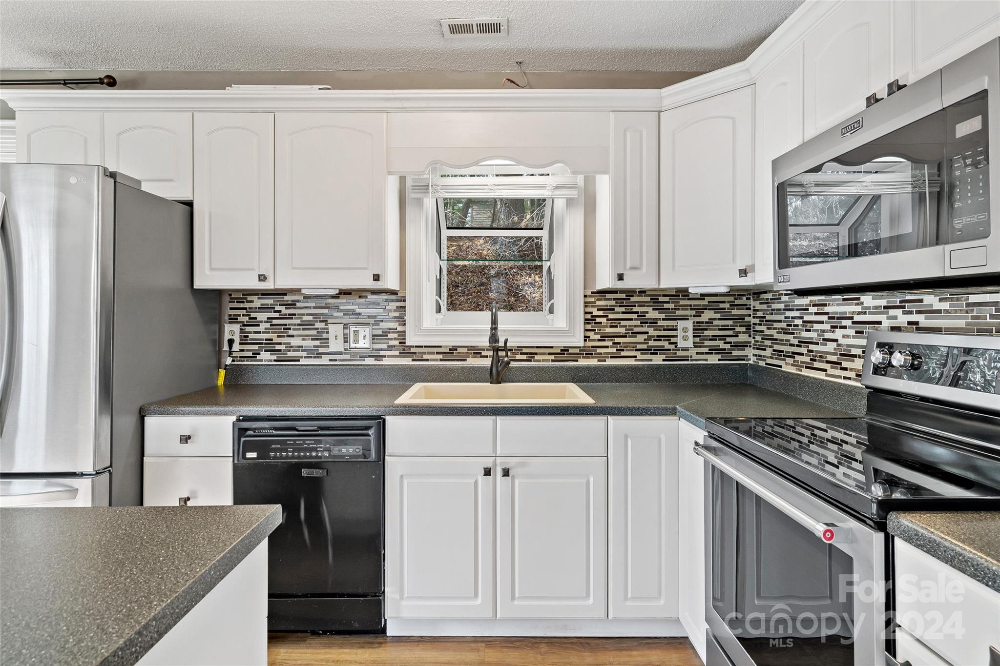 123 Avondale Ridge Road Property Photo 16