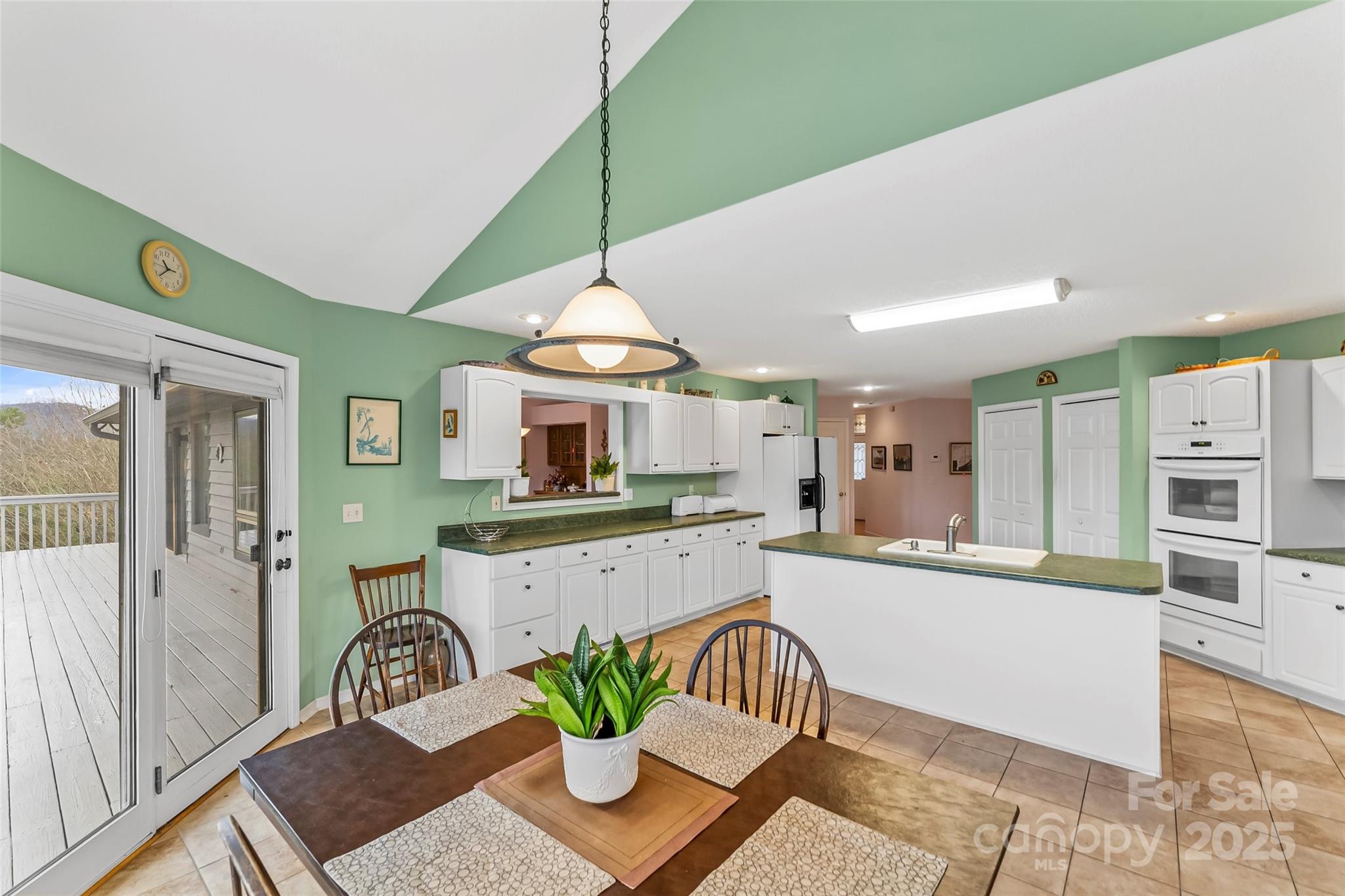 24 Loridon Drive Property Photo 10