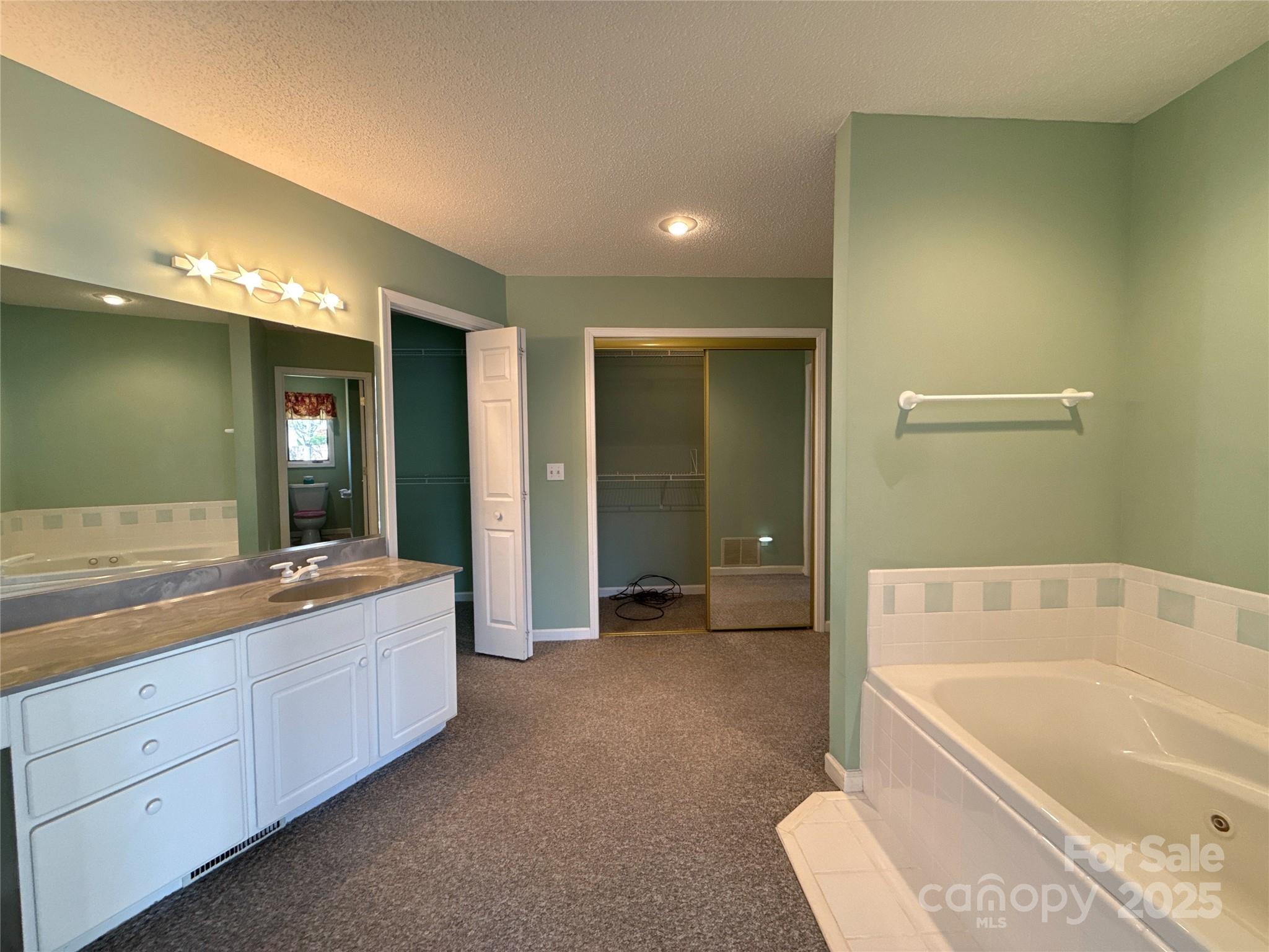 24 Loridon Drive Property Photo 30