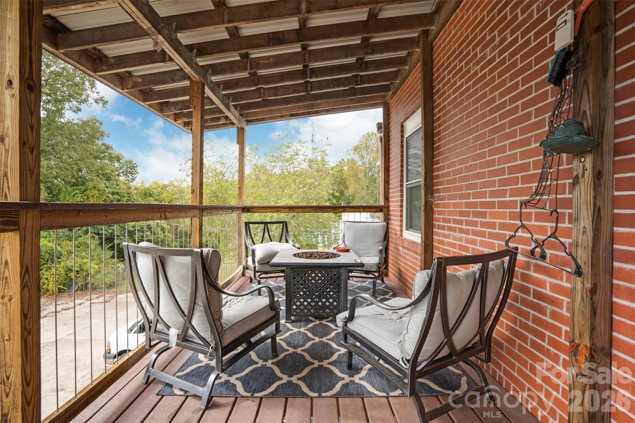 6 Sanderson Street Property Photo 3