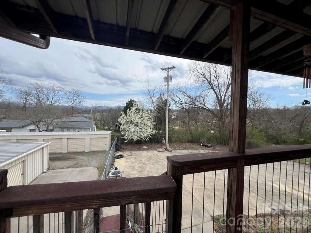 6 Sanderson Street Property Photo 40