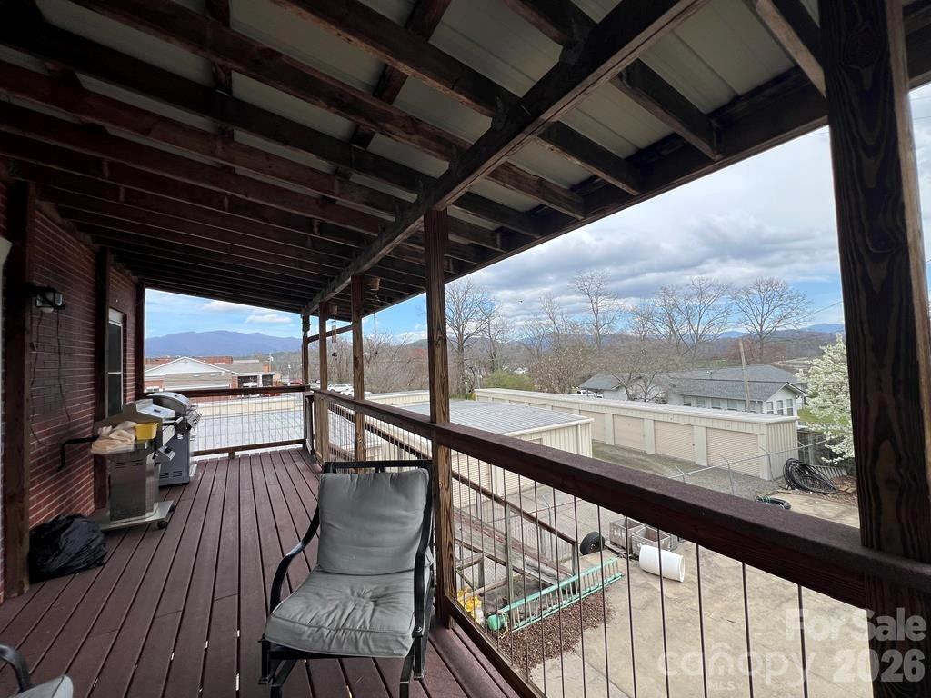 6 Sanderson Street Property Photo 41