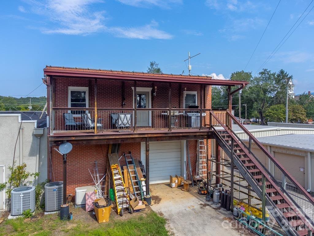 6 Sanderson Street Property Photo 42