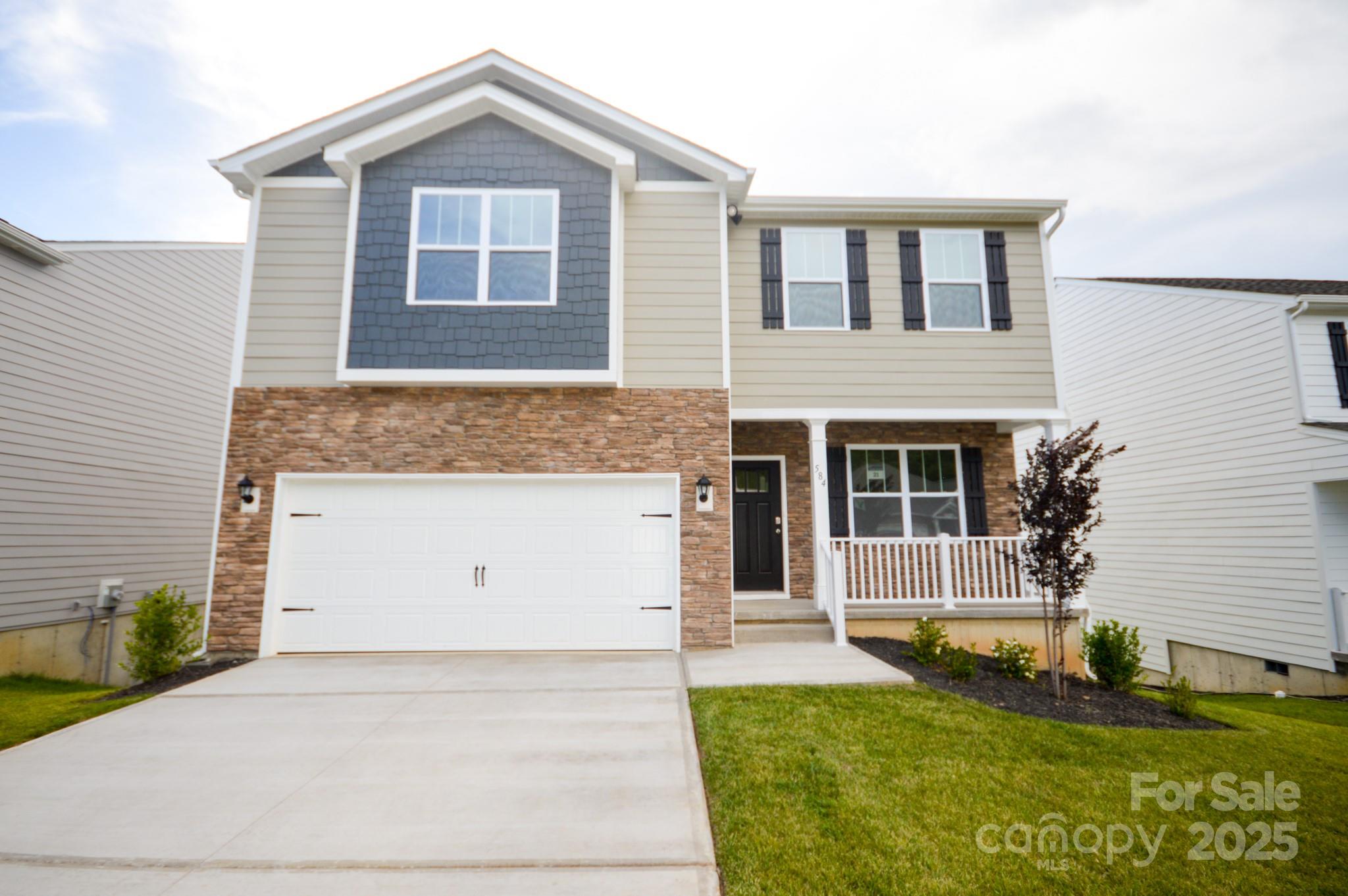 584 Country Oak Drive Property Photo 1