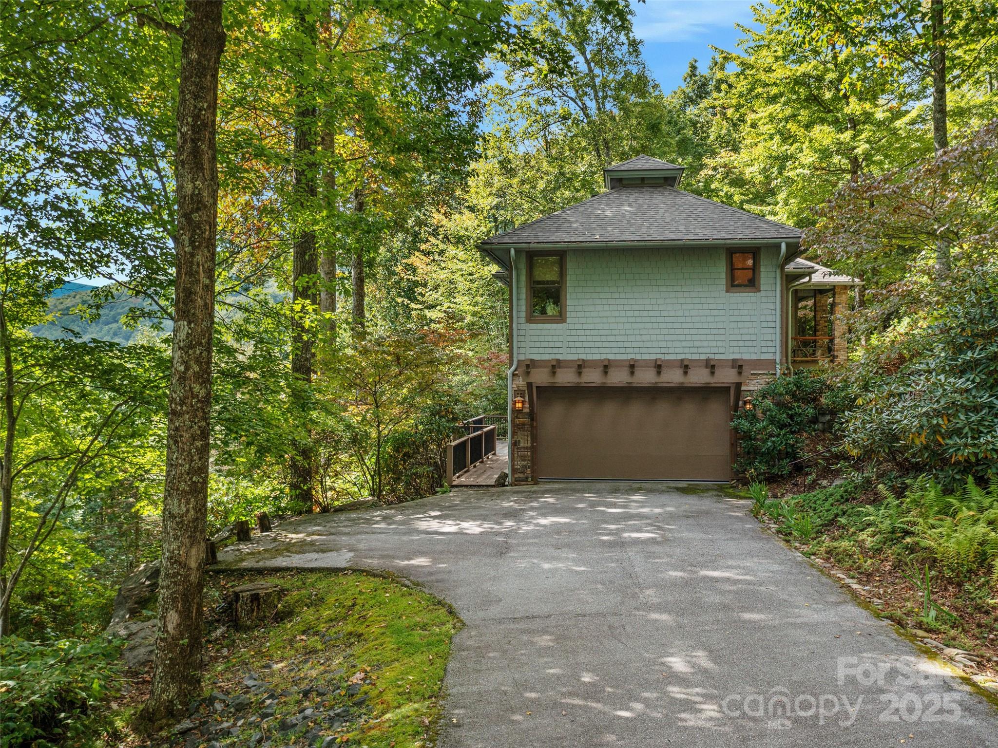 393 Deer Trail Drive Property Photo 29
