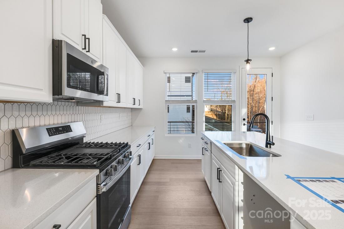 1609 Blanche Street Property Photo 2