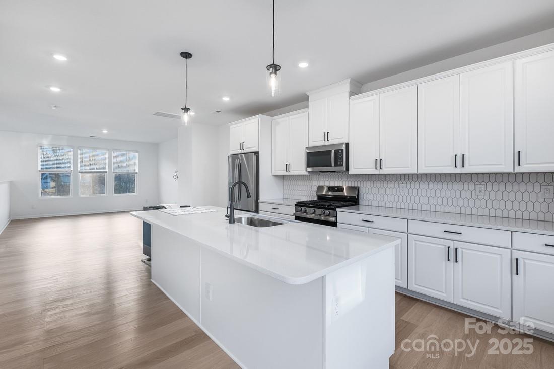 1609 Blanche Street Property Photo 3