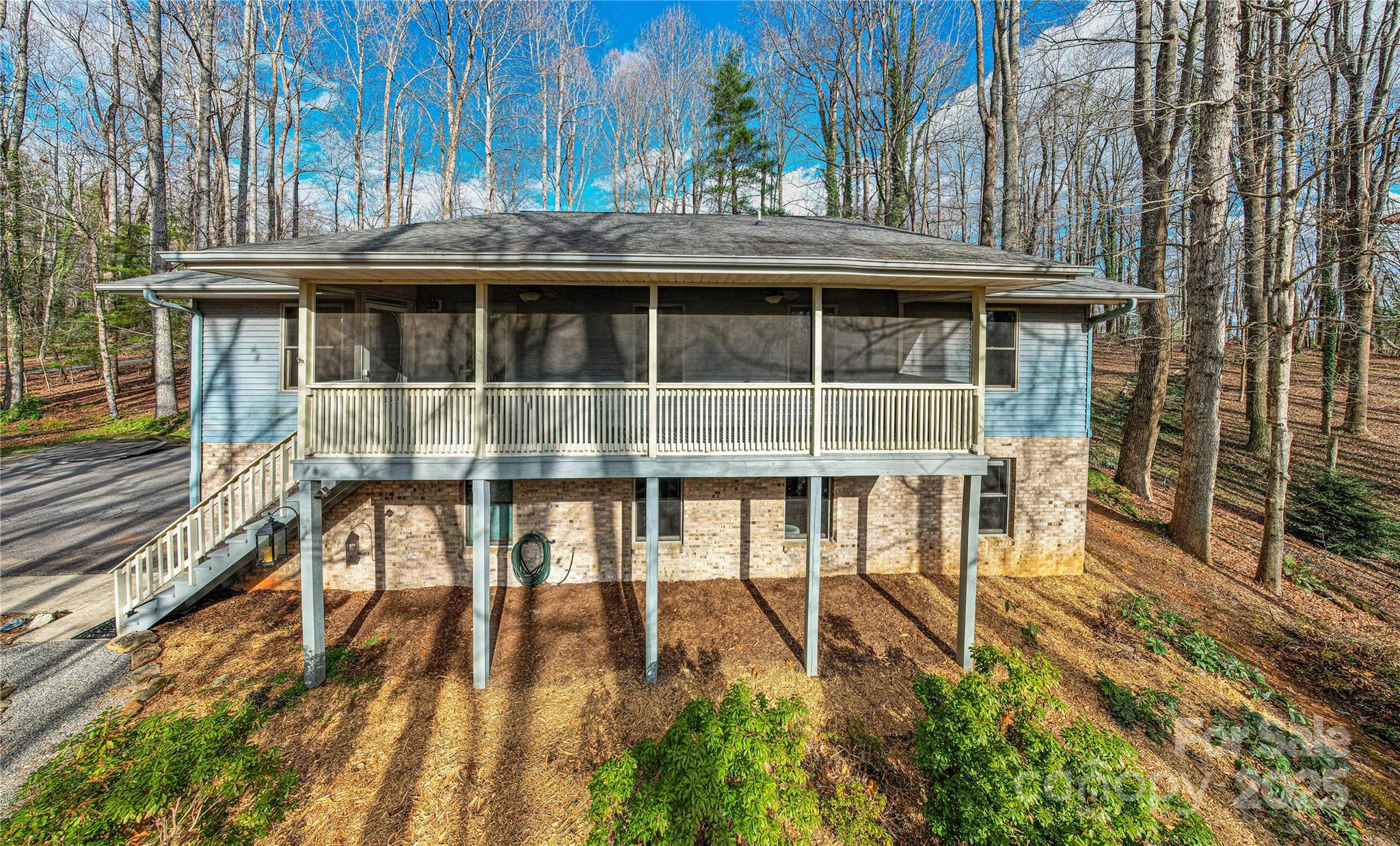 101 Meadowcrest Drive Property Photo 3