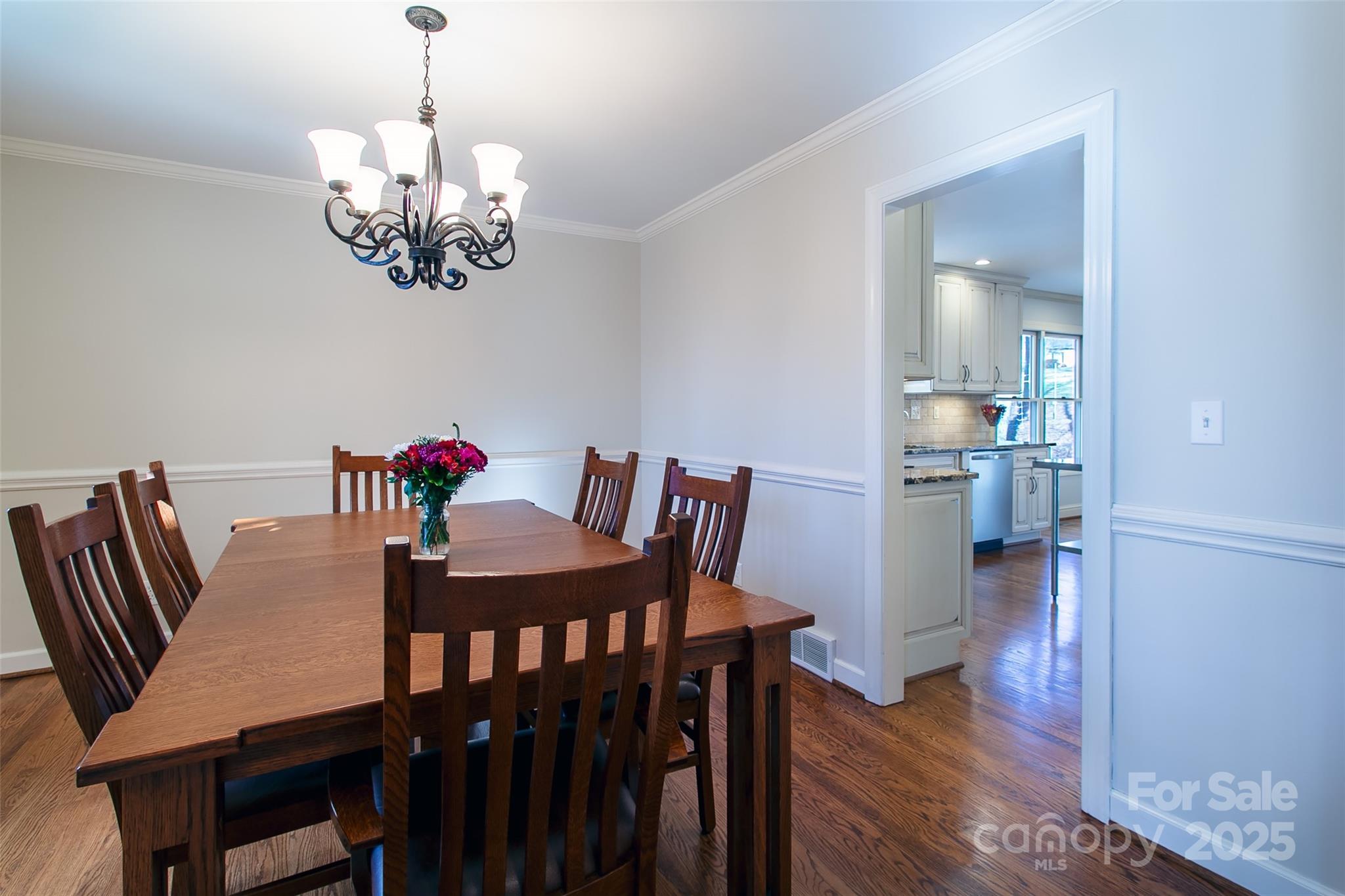 101 Meadowcrest Drive Property Photo 11
