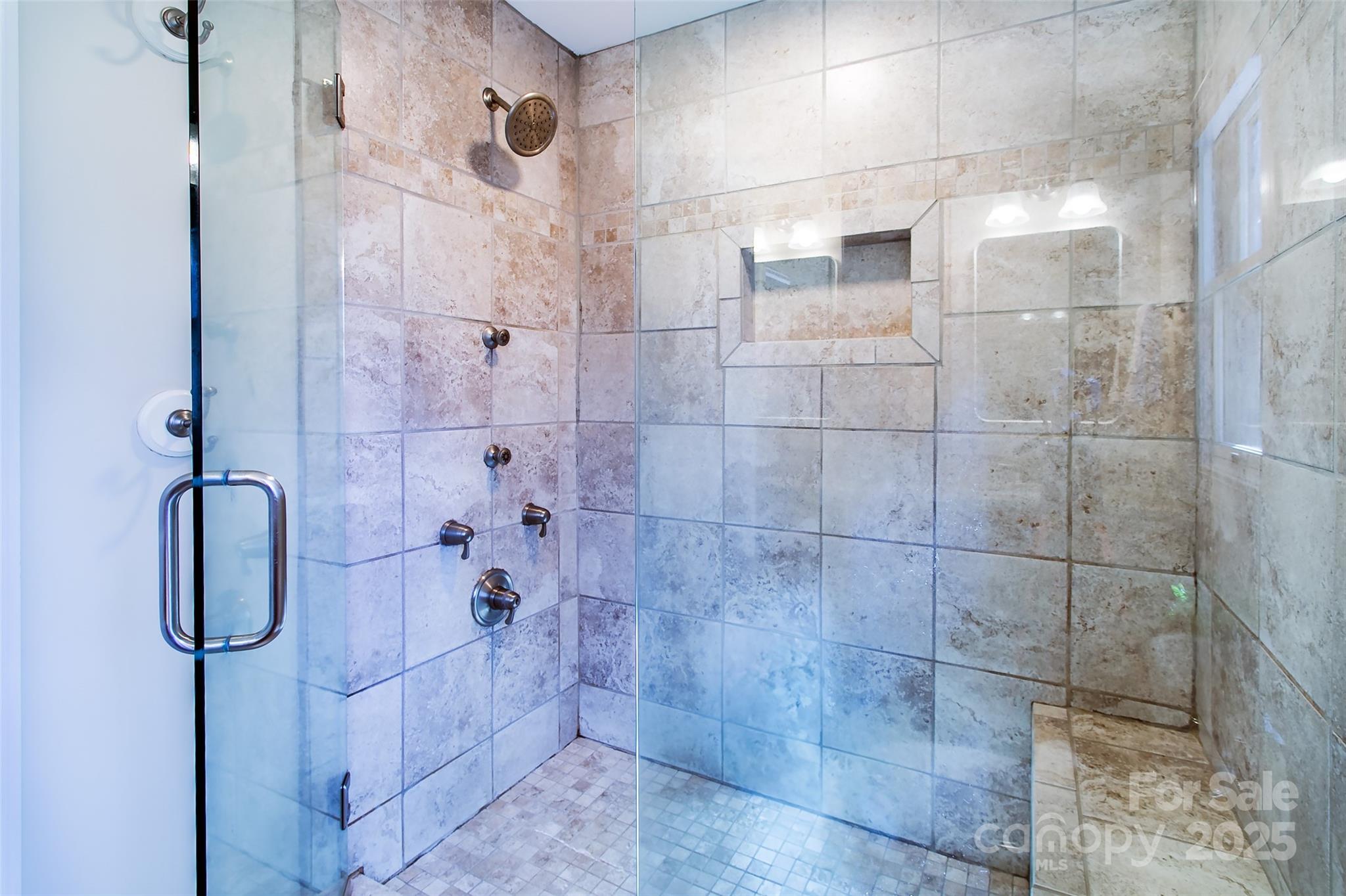 101 Meadowcrest Drive Property Photo 15