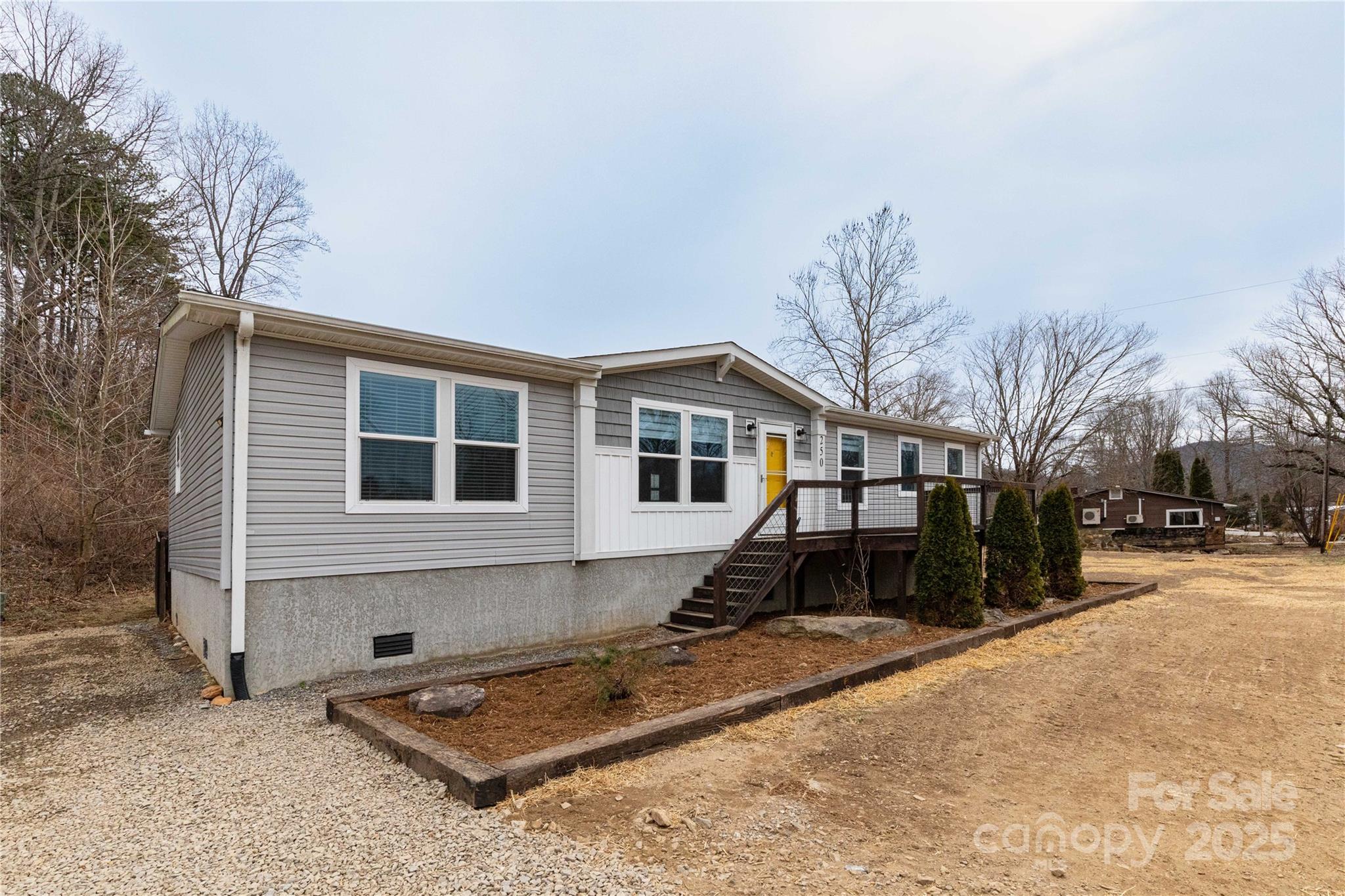 250 Flat Creek Road Property Photo