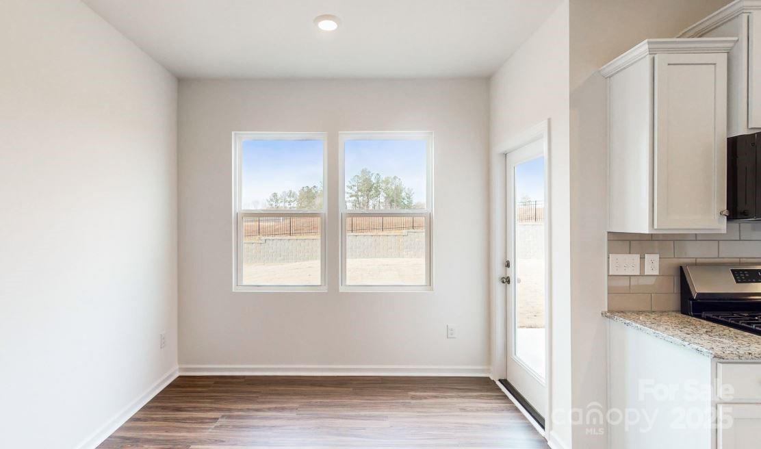 2074 Van Buren Road Property Photo 8