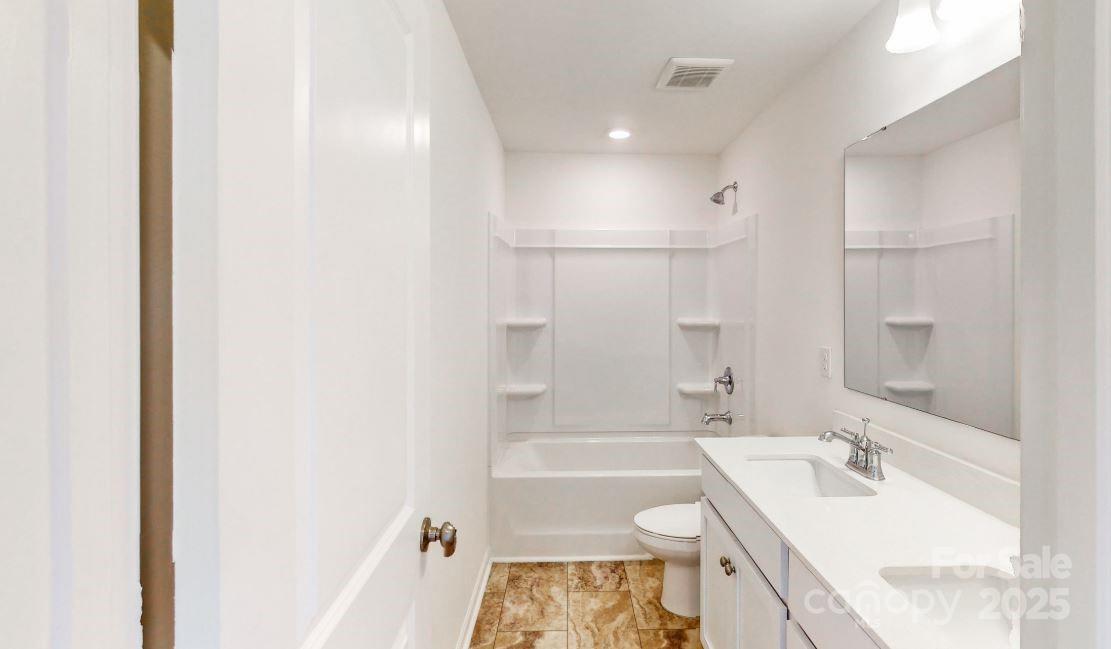 2074 Van Buren Road Property Photo 16