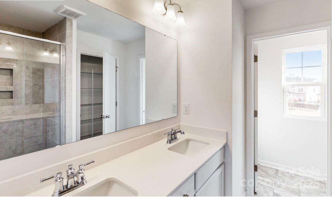 2074 Van Buren Road Property Photo 20