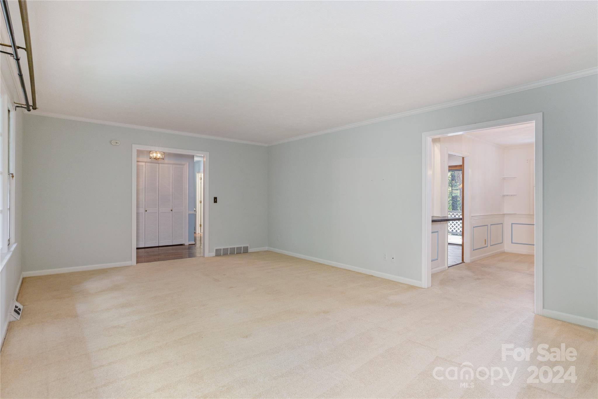 1010 Indian Hill Road Property Photo 9