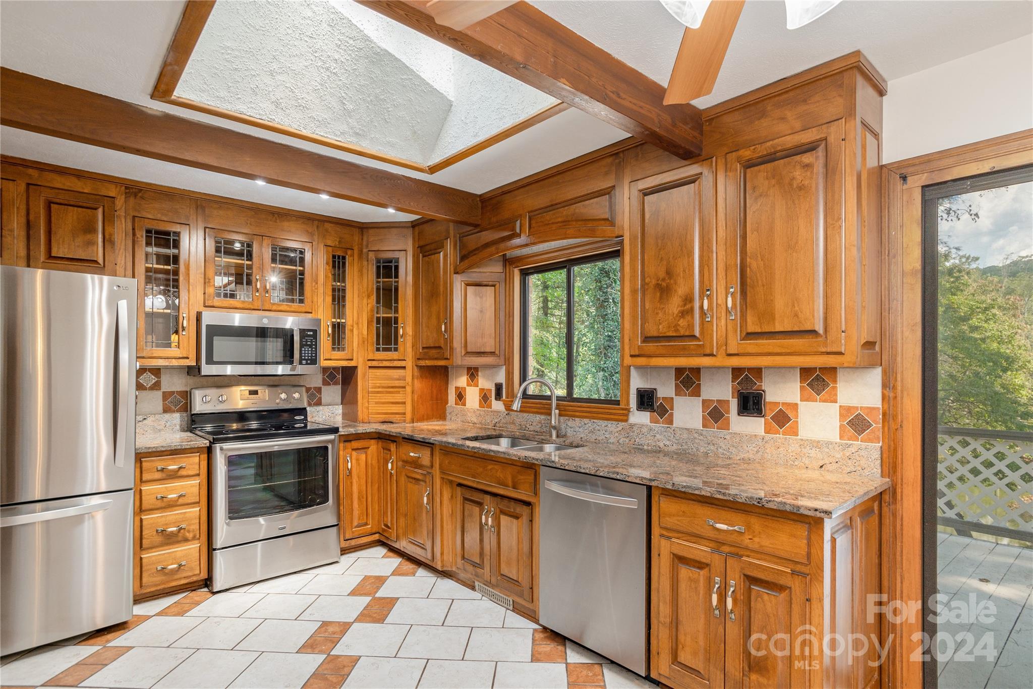 1010 Indian Hill Road Property Photo 13