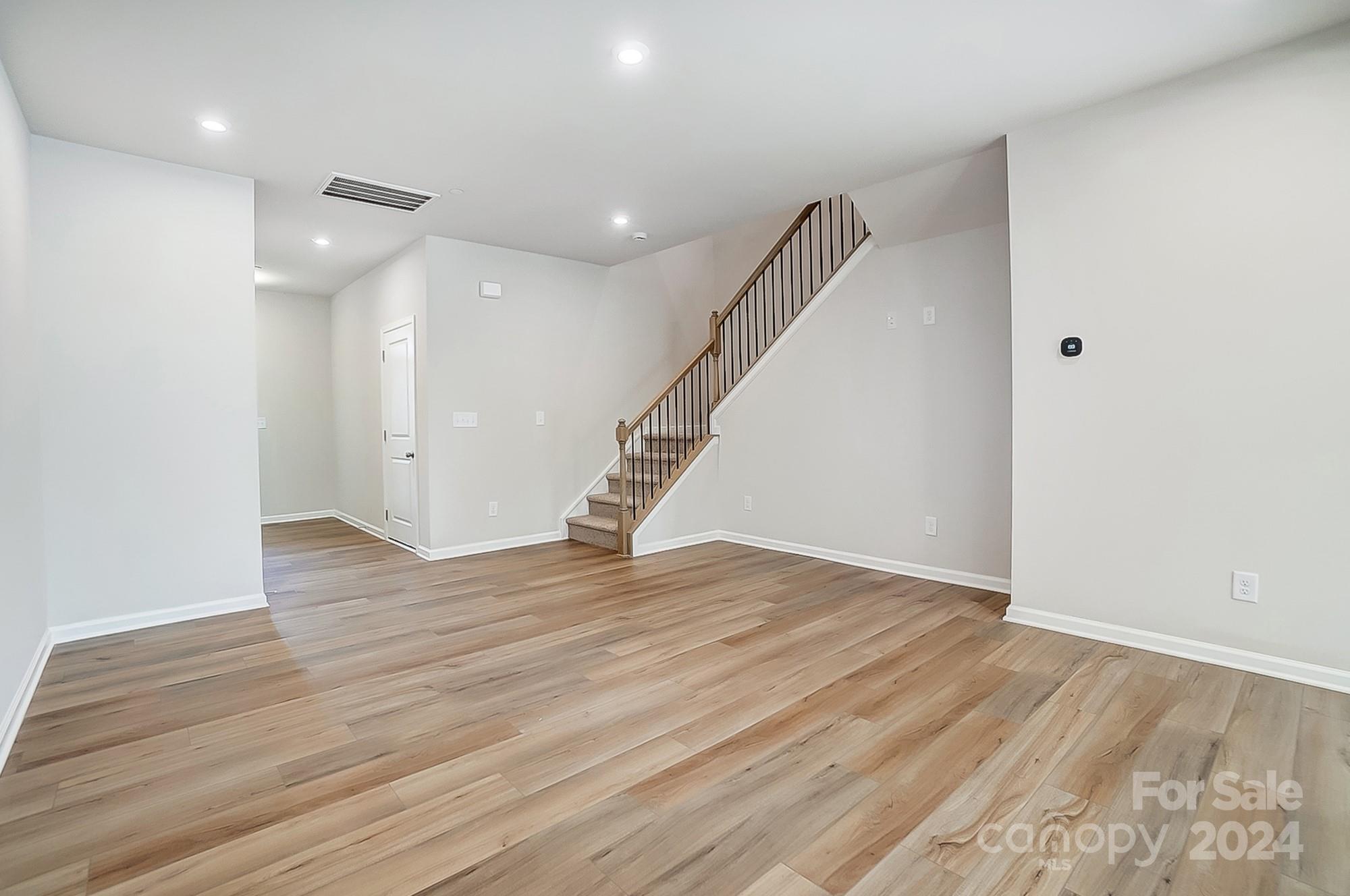 2235 Hedgecliff Road 4 Property Photo 6