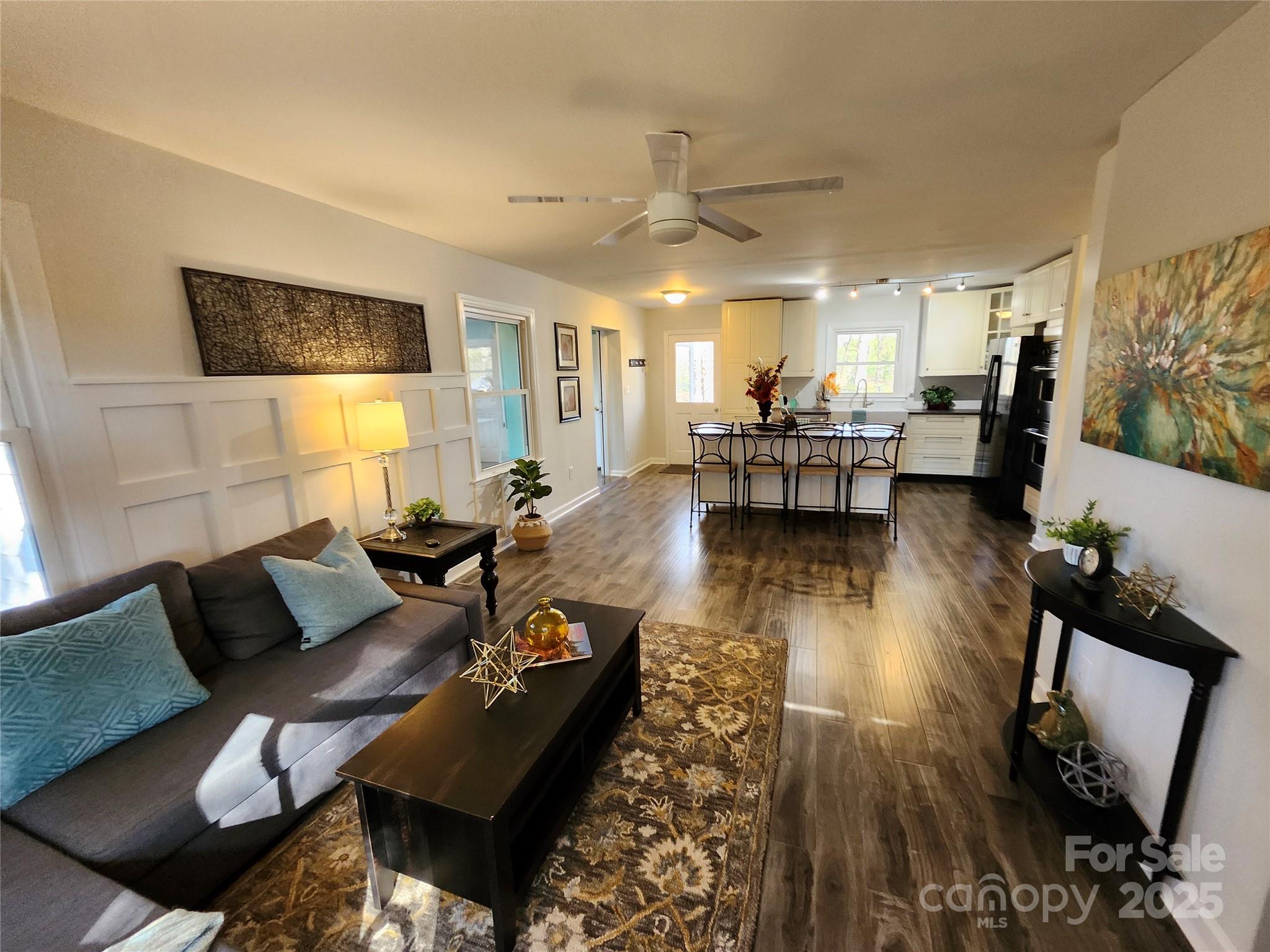 331 Sunderland Road Property Photo 12
