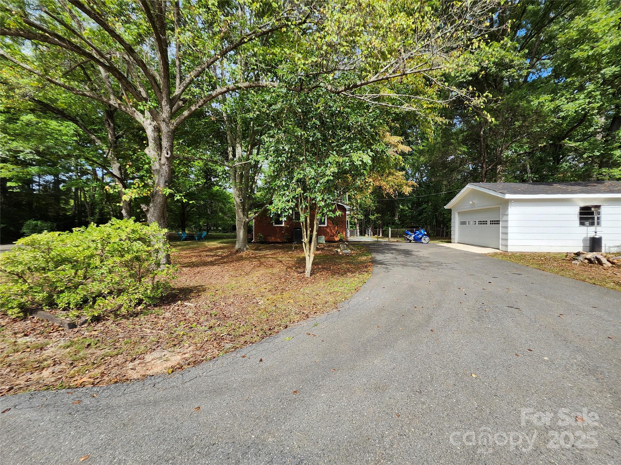 331 Sunderland Road Property Photo 25