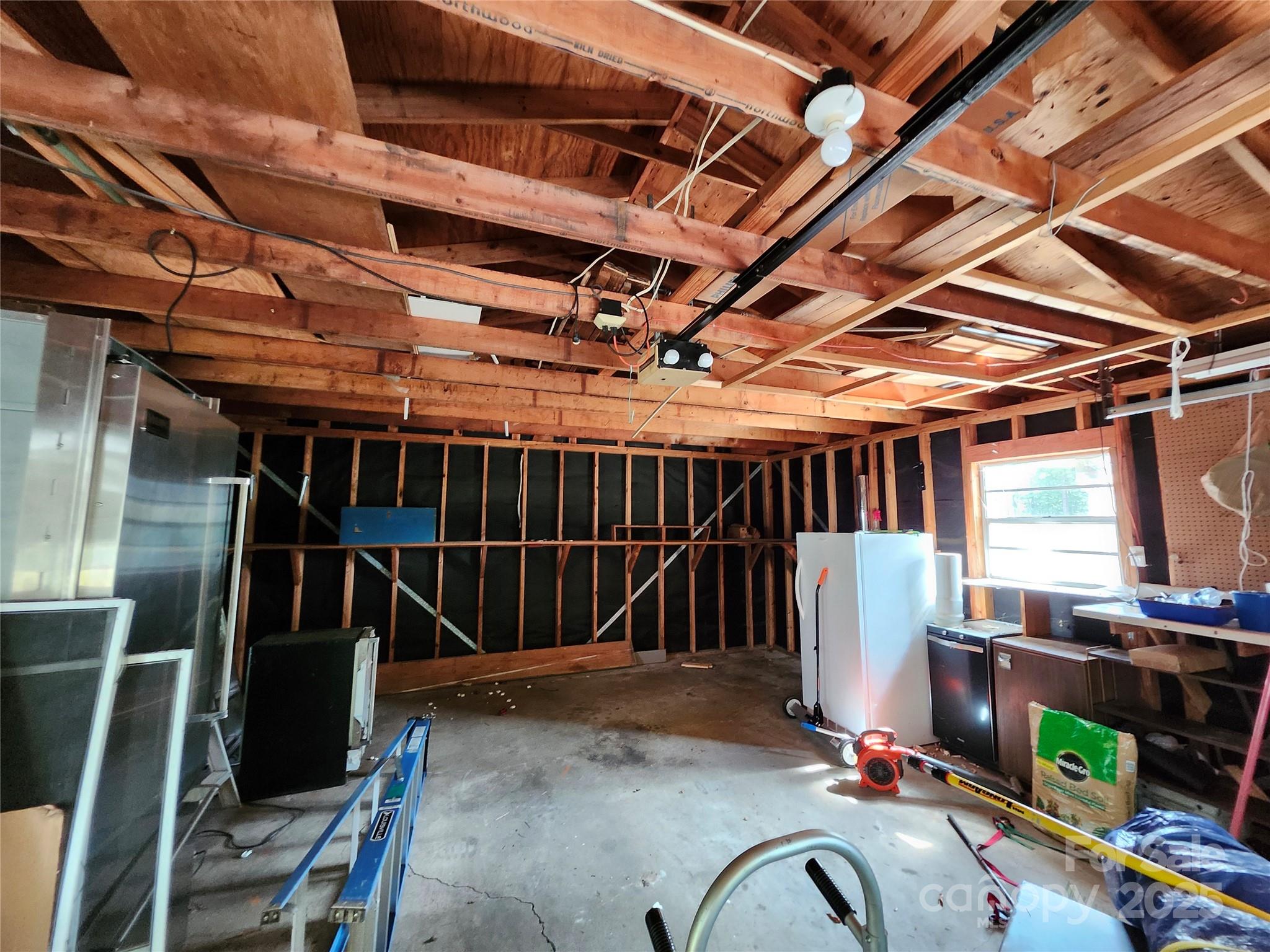 331 Sunderland Road Property Photo 26
