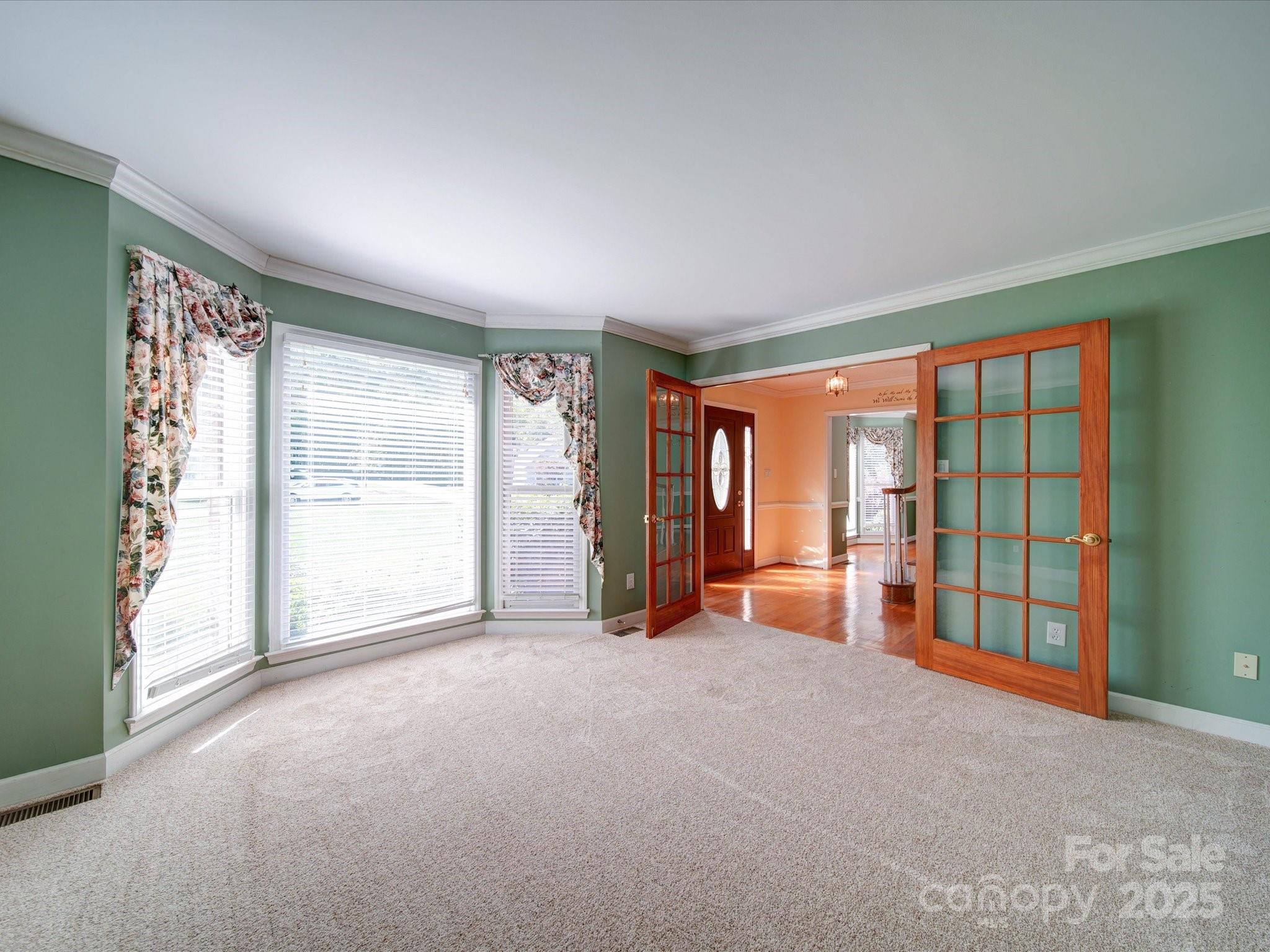 907 Weymouth Drive Property Photo 5