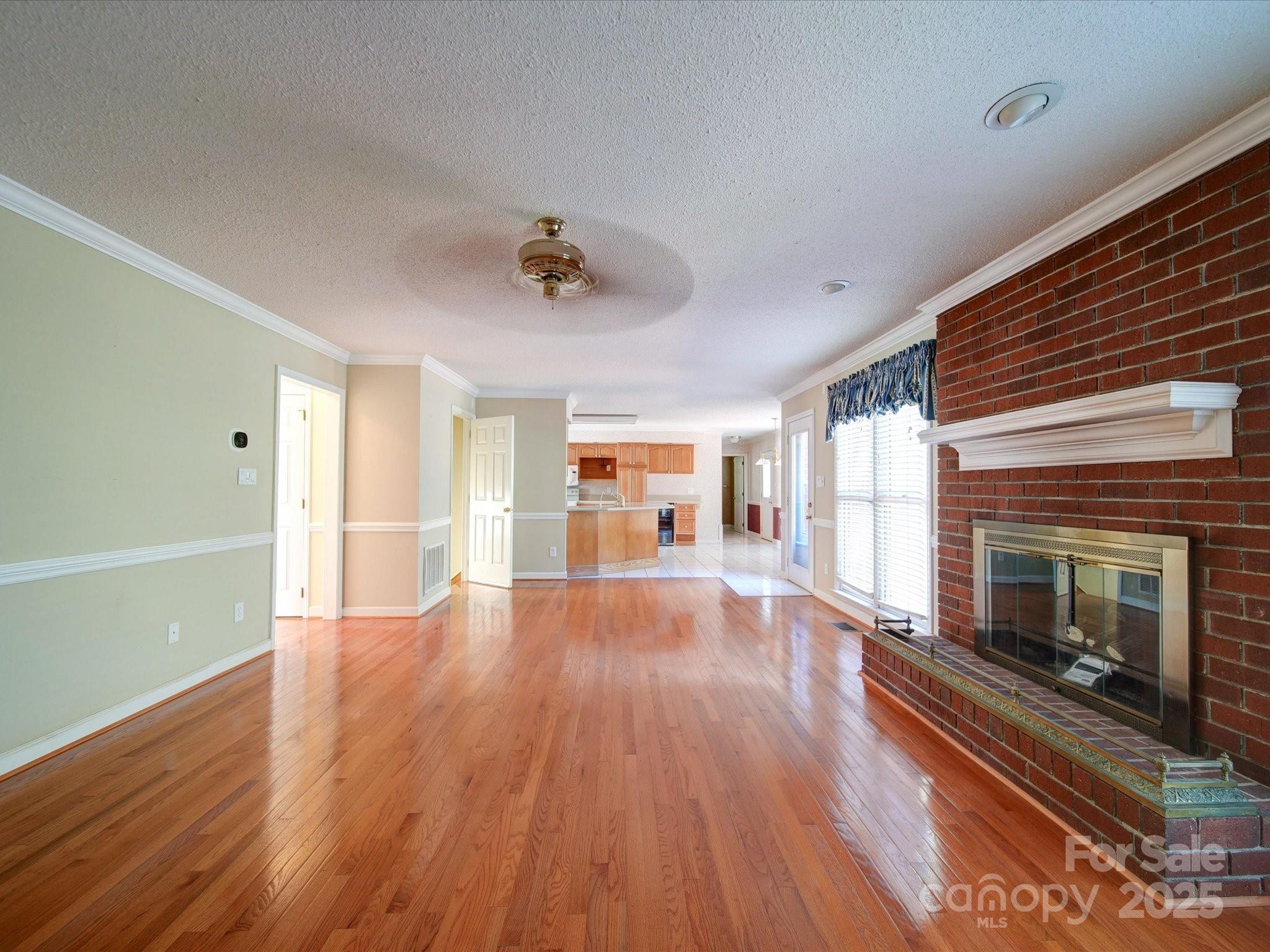 907 Weymouth Drive Property Photo 9