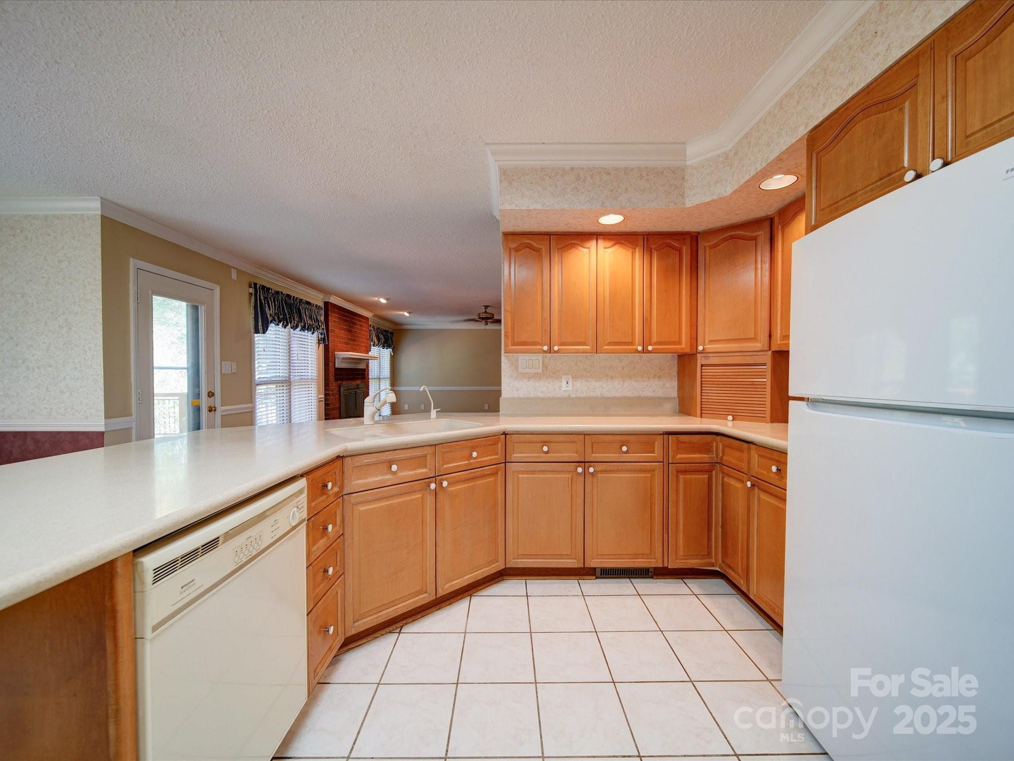 907 Weymouth Drive Property Photo 14