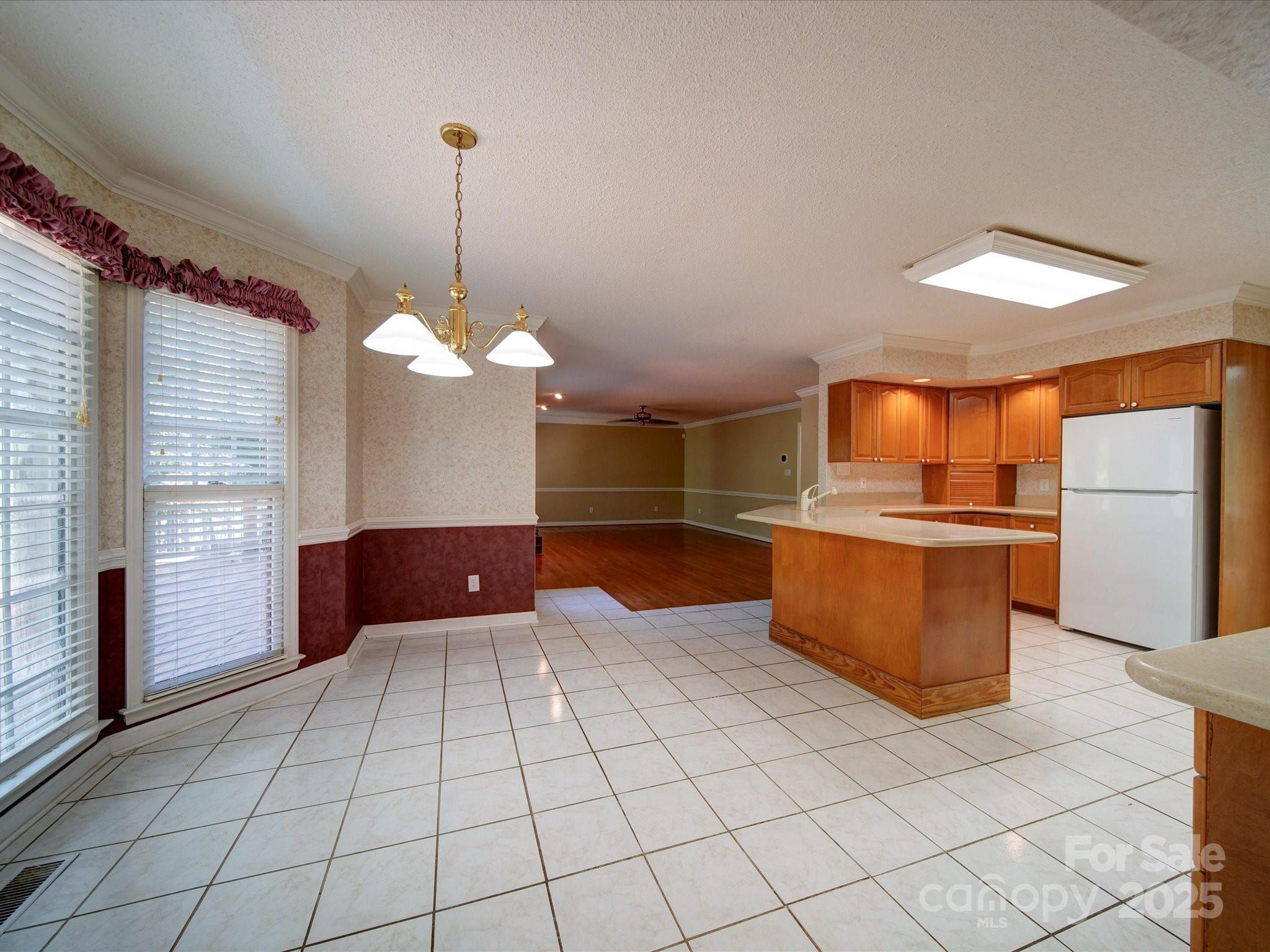 907 Weymouth Drive Property Photo 15