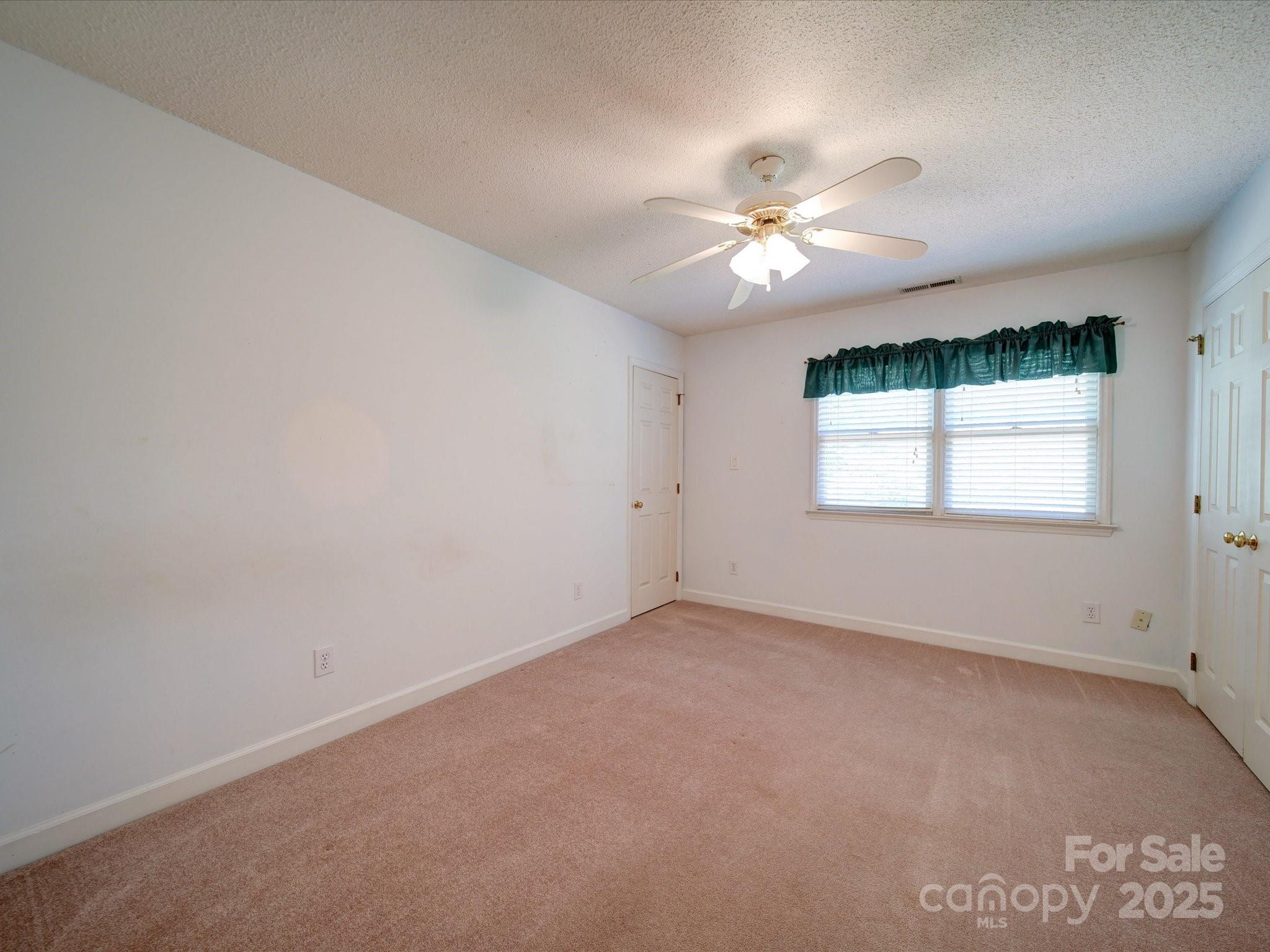907 Weymouth Drive Property Photo 32