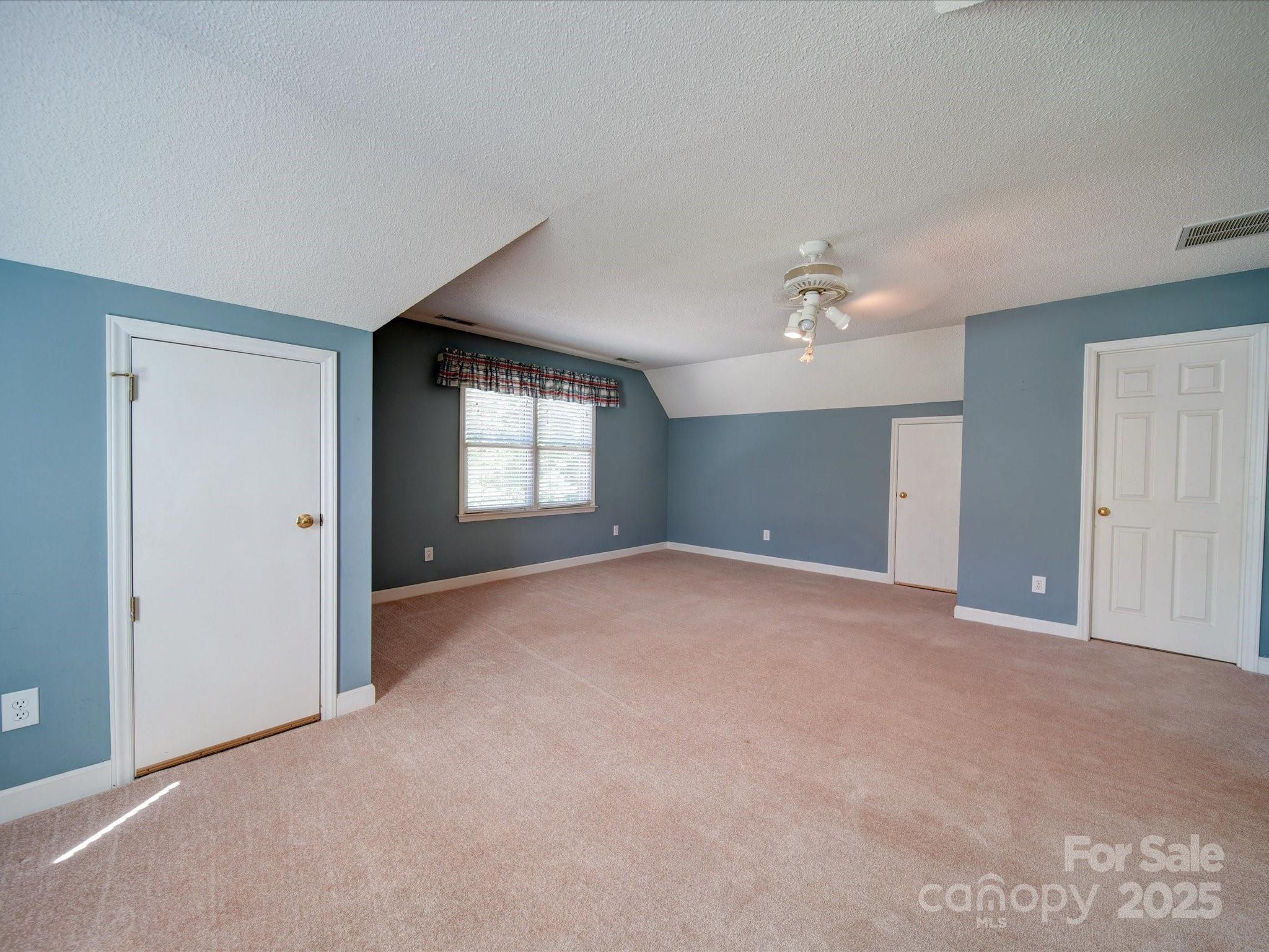 907 Weymouth Drive Property Photo 35
