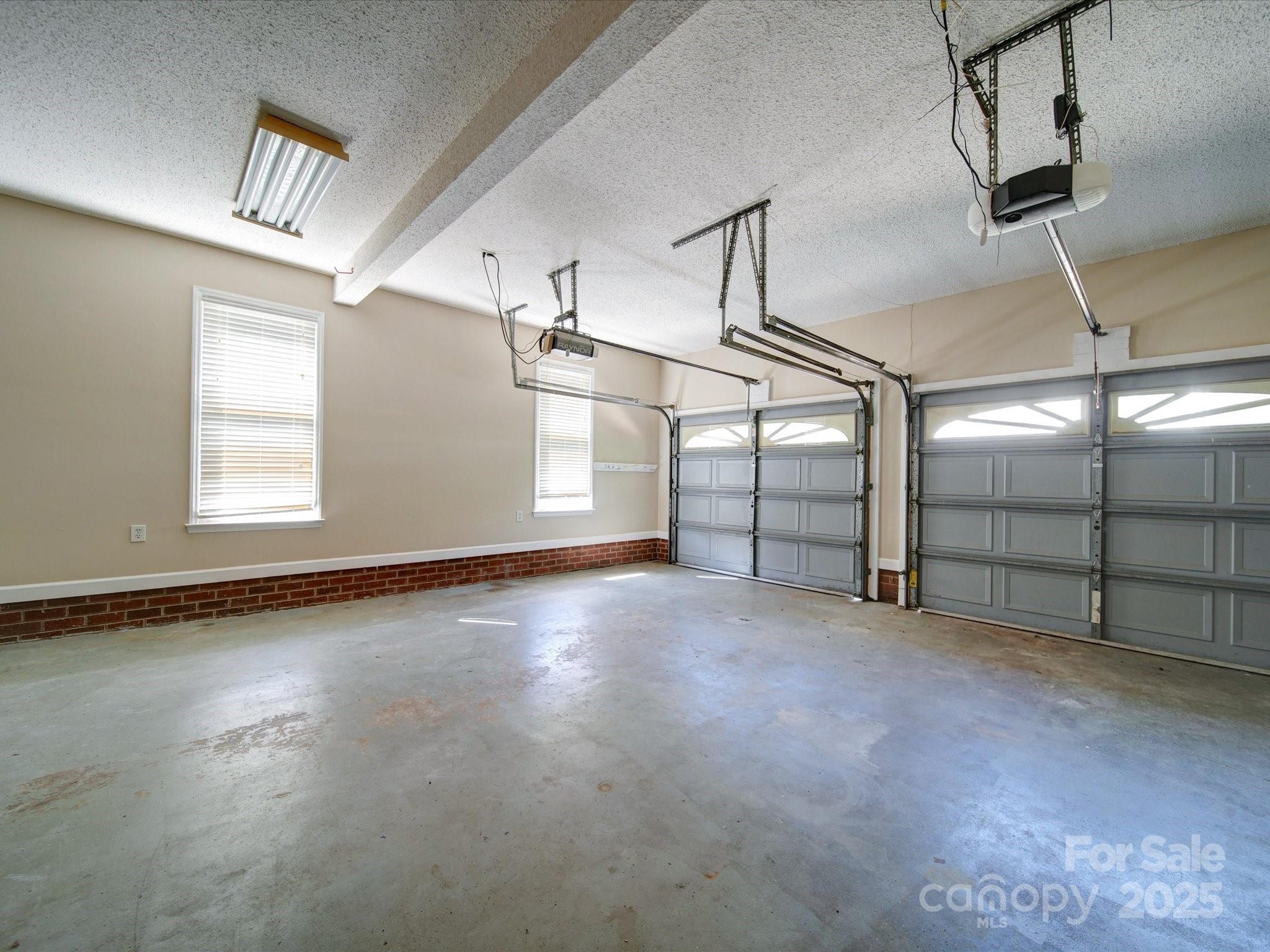 907 Weymouth Drive Property Photo 42