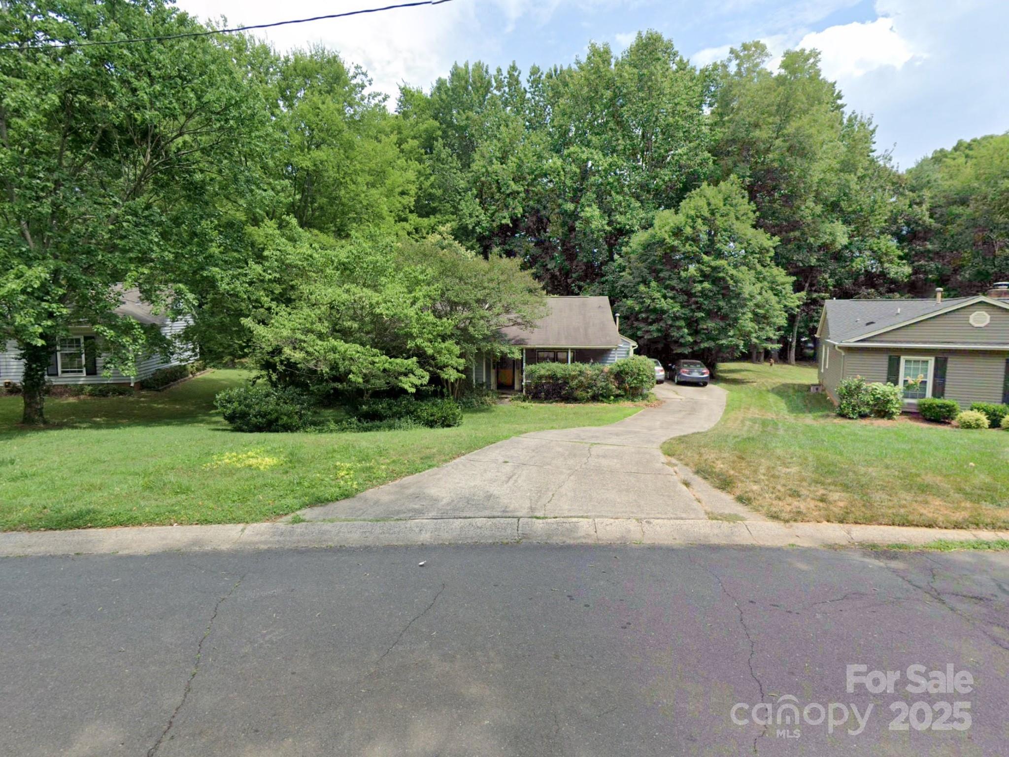 732 Shawnee Drive Property Photo 4