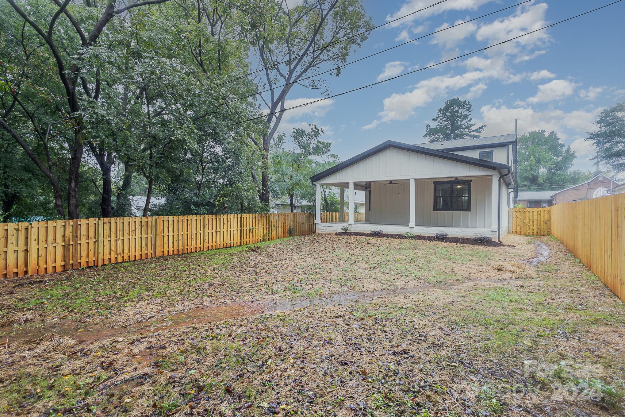 2305 Sanders Avenue Property Photo 23