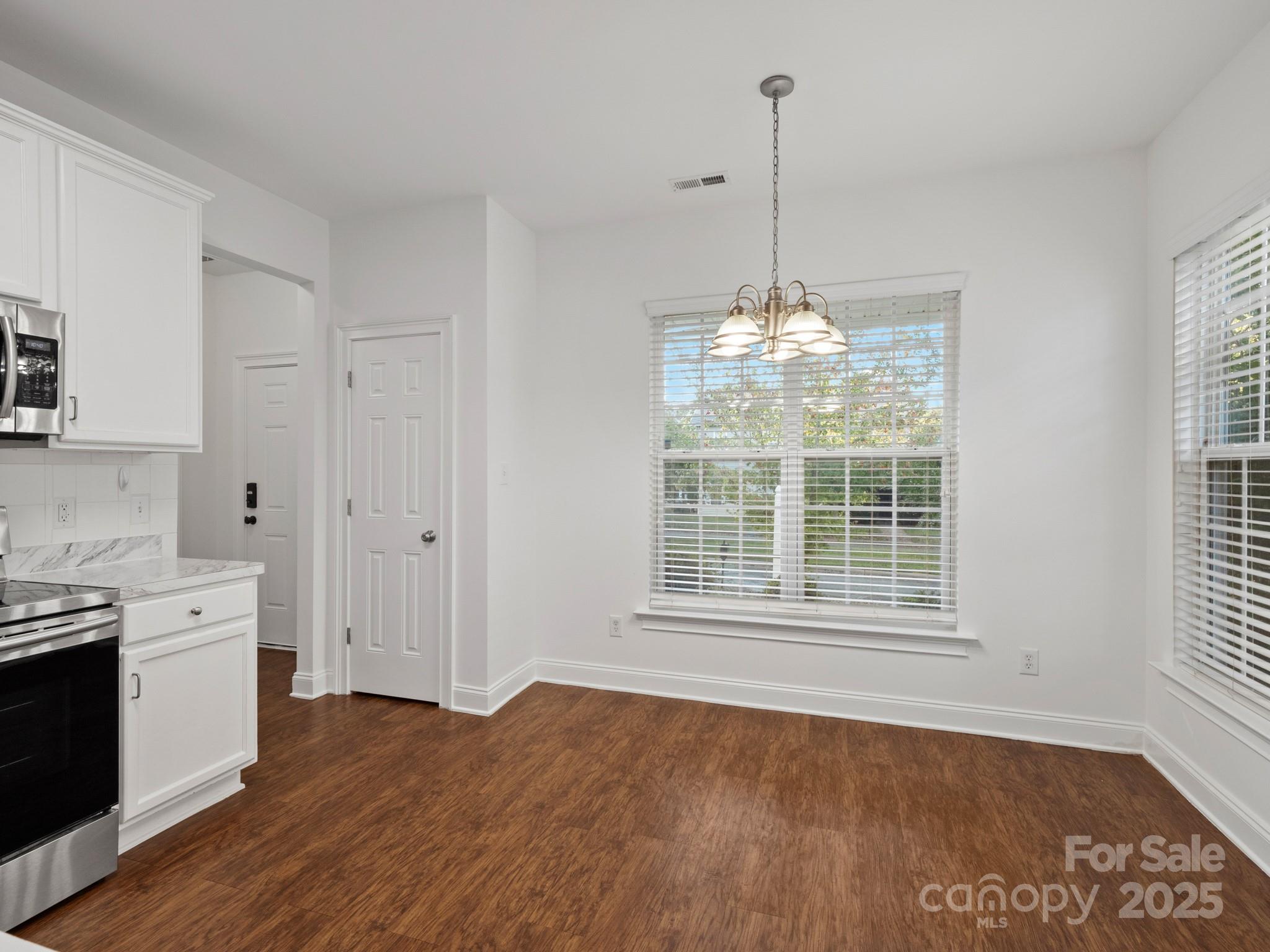 16518 Ambassador Park Drive Property Photo 11